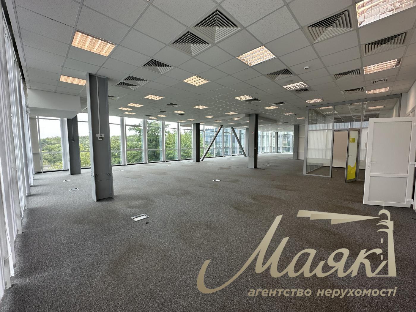 Аренда офисного помещение 652м2 с в бизнес центре, Соломенка