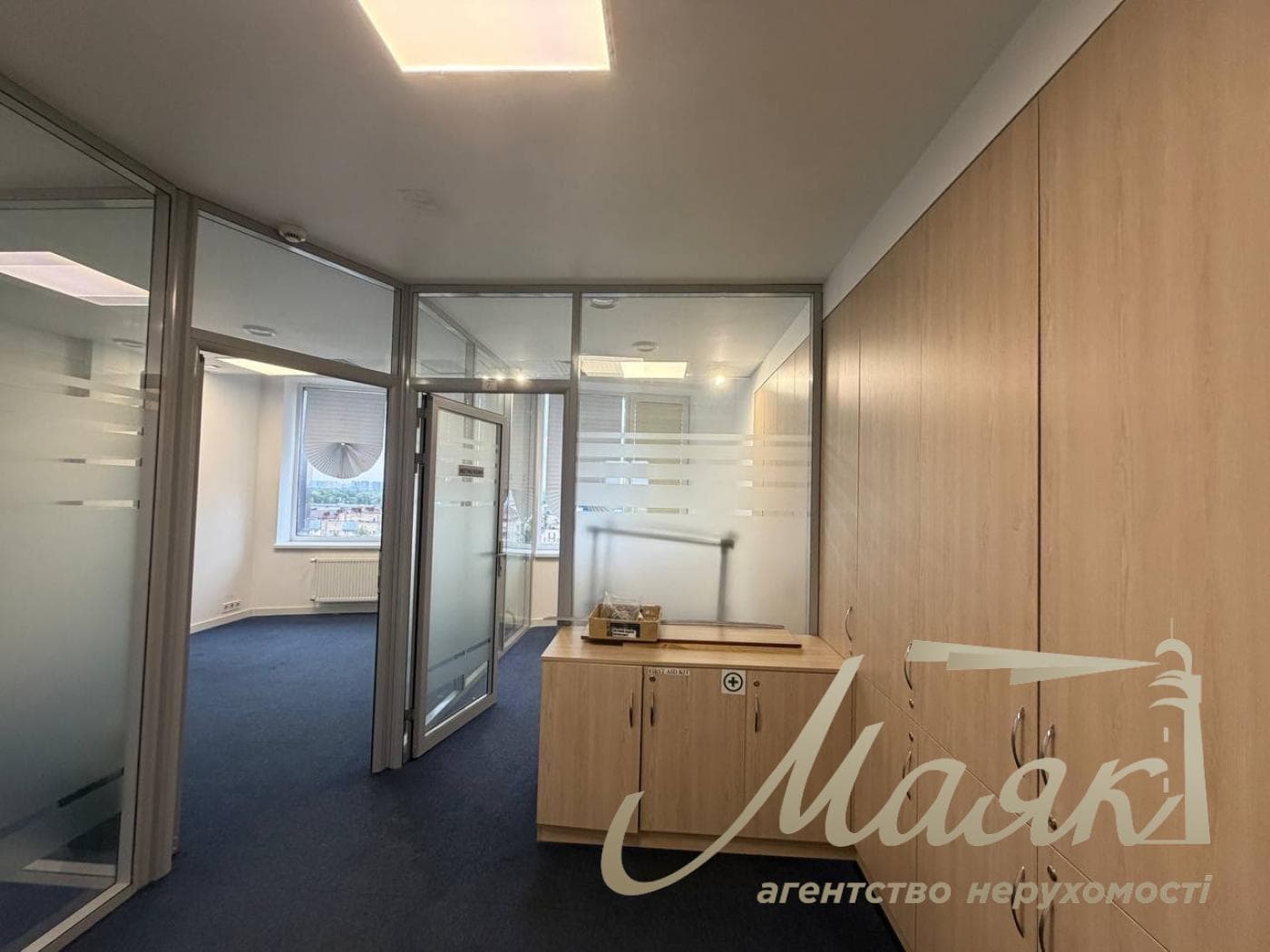 Оренда офісу площею 750 м² у бізнес-центрі «Доміно», вул. Нижній Вал, 51, Поділ.
