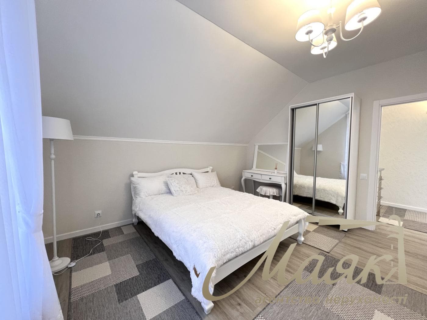 Rent 3-storey house 177m2, s.Skibin, Brovarsky district