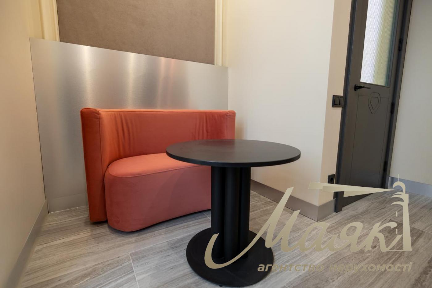 Office for rent in the center, Antonovicha str.