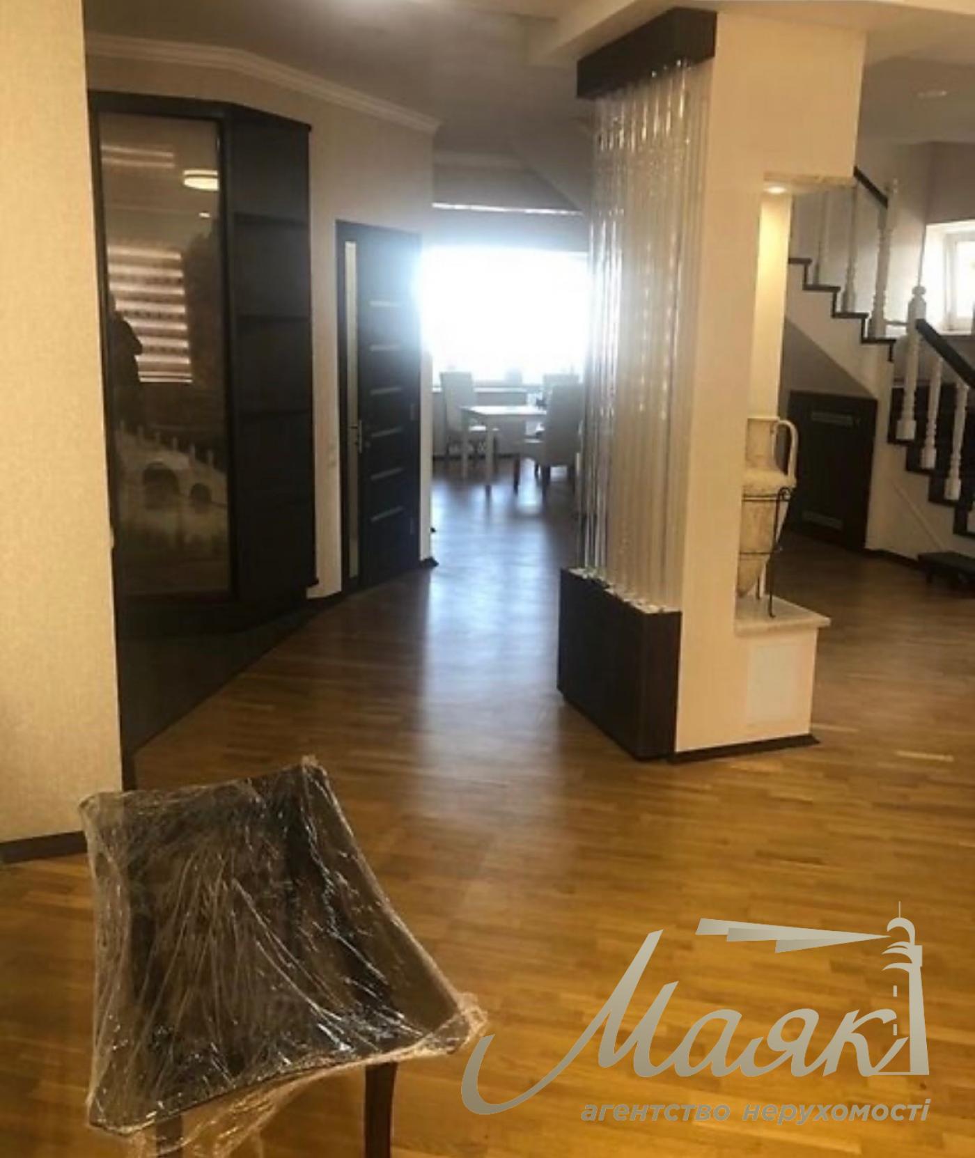 Продаж 9-к квартири 485 кв.м., вул. Ковпака, 17, м. Київ