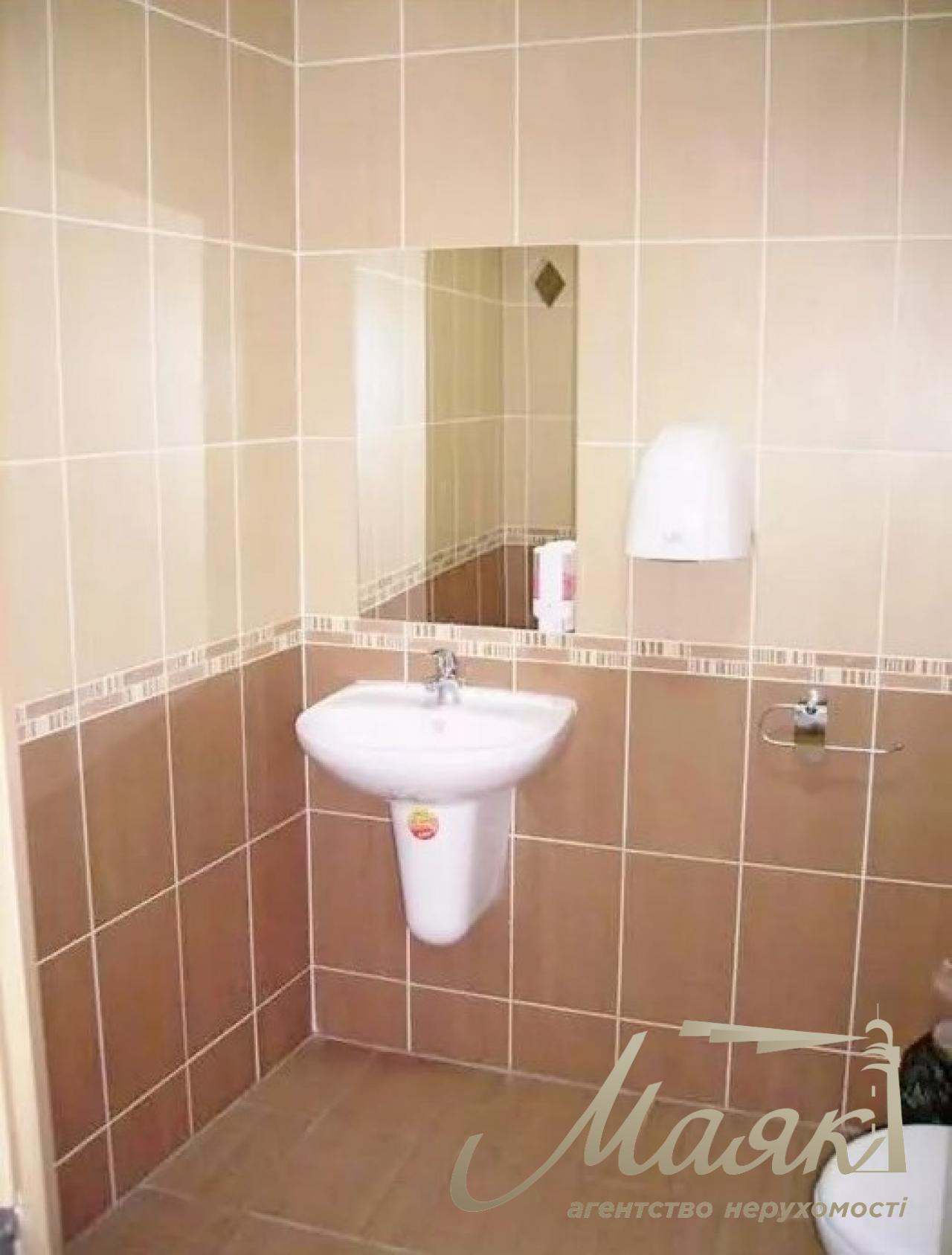 Stylish office building for sale in the elite microdistrict "Vozdvizhenka" Podil, Center, Kyiv