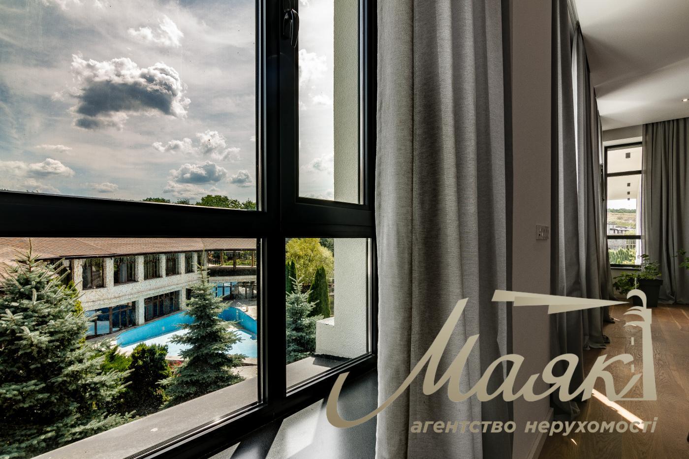 Оренда будівлі 3500м2 у с. с. Красне Перше, поруч із м. Обухів