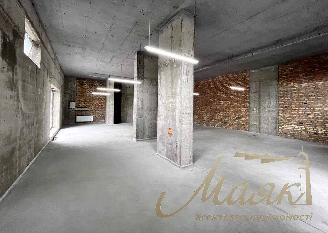 Продажа фасадного помещения в ЖК Соломянский ул.Университетская ул., 17-А