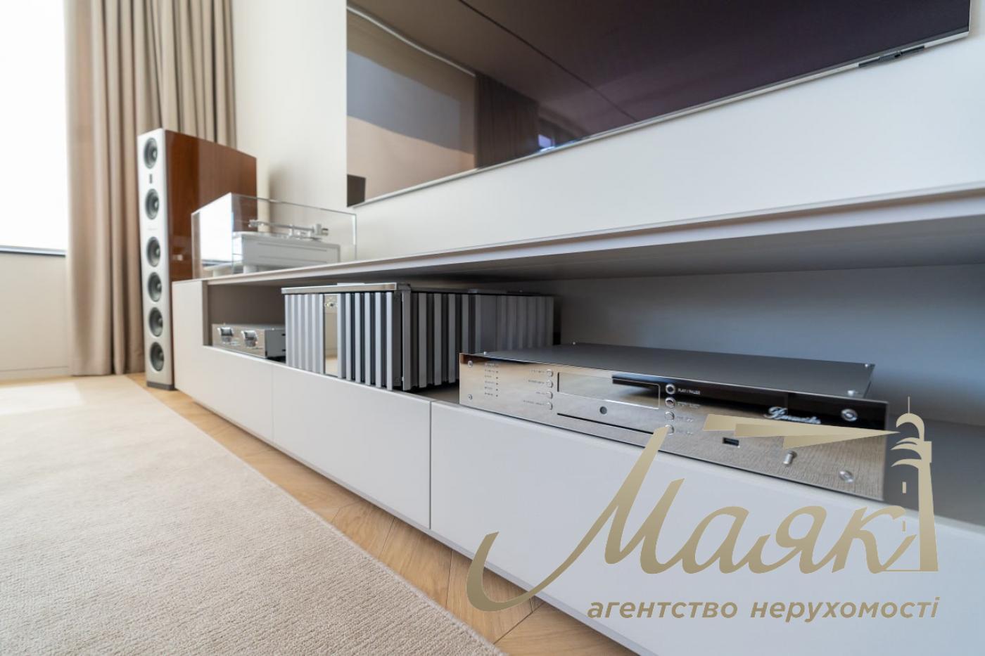 Rent 4 room apartment in LCD LCD Tetris Hall, Delovaya street, Pechersk, Kiev
