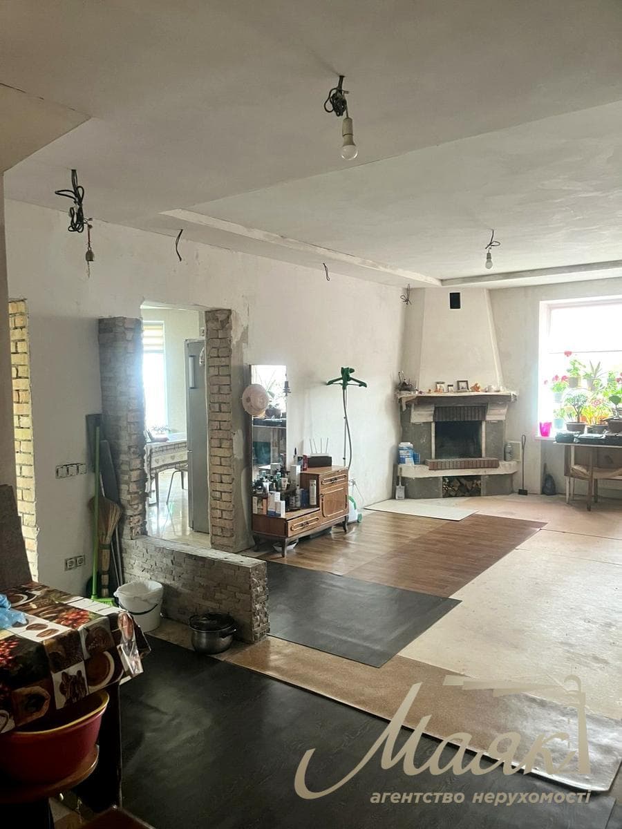Продаж цегляного будинку 230 м² | Голосіївський район | Віта-Литовська (Чапаївка) вул. Лаврова, Київ, 10 хвилин від метро Видубичі