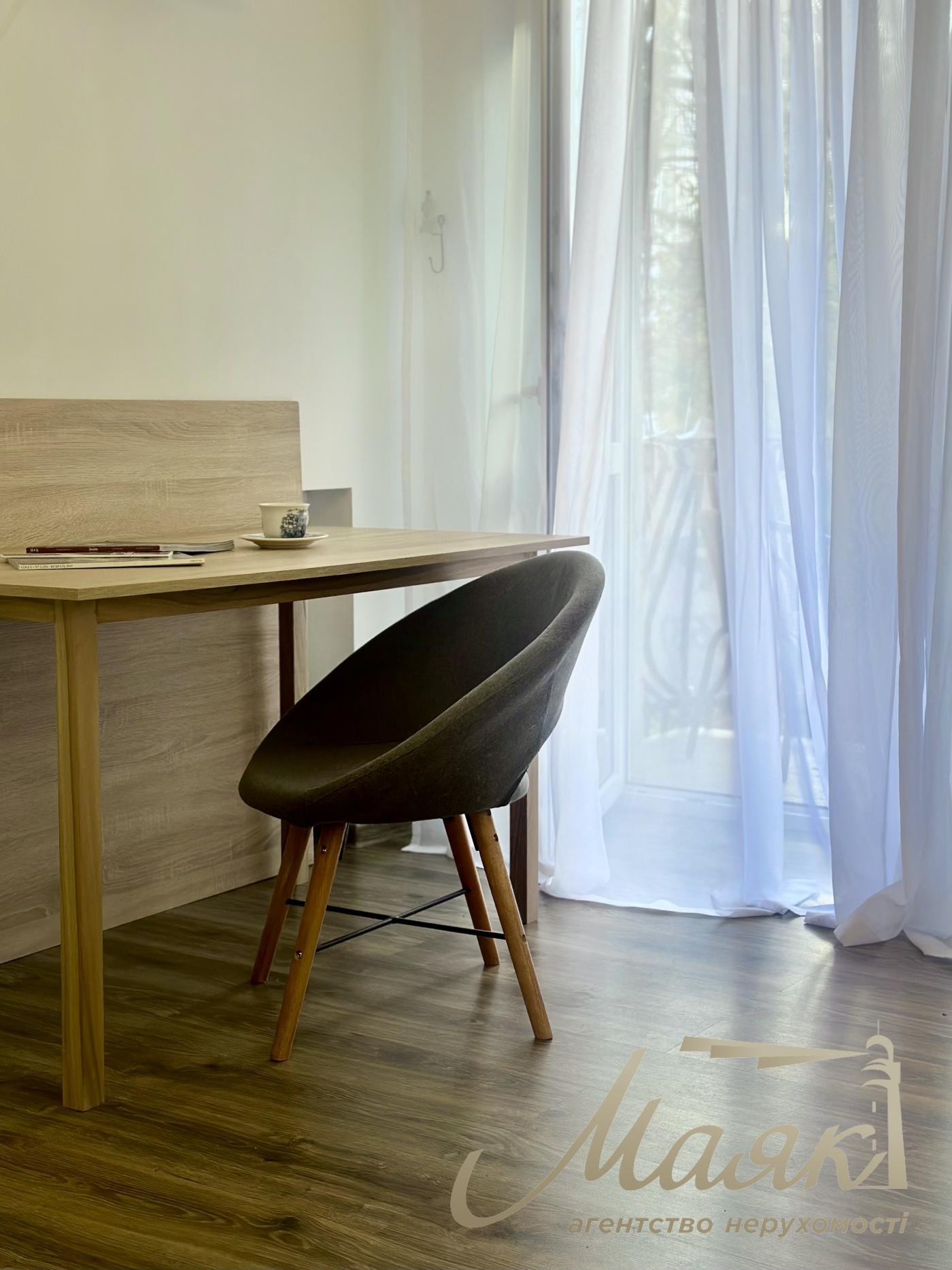 Продаж квартира-студія 40м2 в центрі вул. Заньковецької 6, Липки, Київ