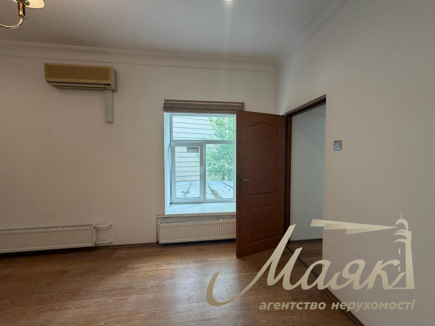 90-square-meter office for rent at 16 Lyuteranskaya St., Lipki, Khreshchatyk.