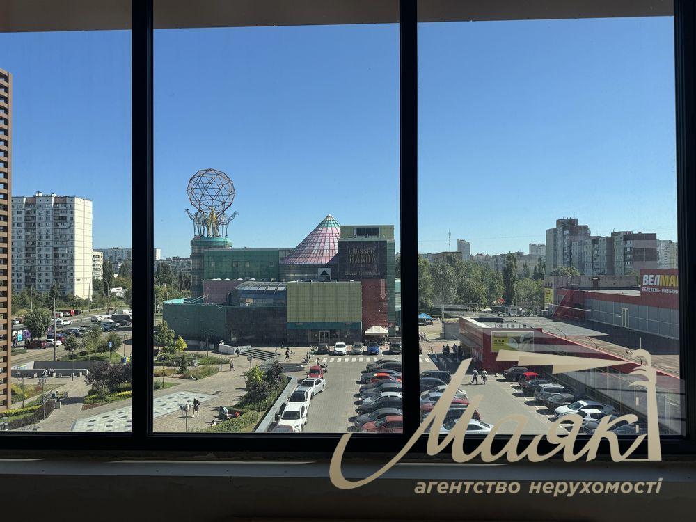 Продаж комерційного приміщення 203м2 на Оболоні.