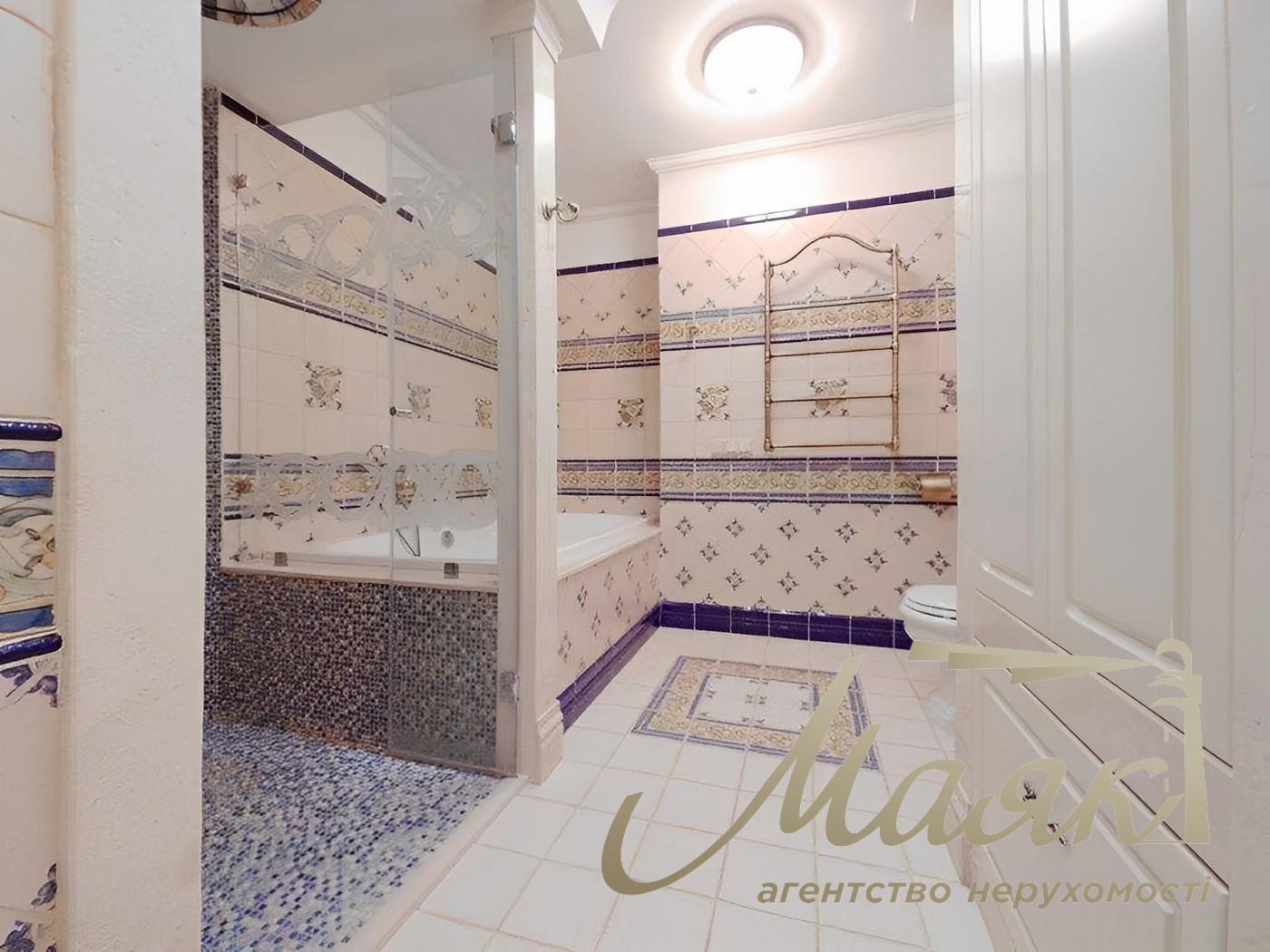 Rent of a 4-room apartment in an elite gated complex Lipskaya Bashnya, Pechersky district.