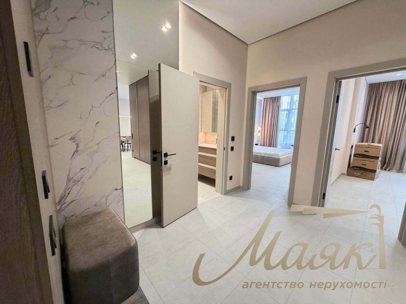 3-Bedroom Apartment for Rent in the Novopecherskie Lipki Residential Complex, 15B Verkholyuda (Dragomirova) St.