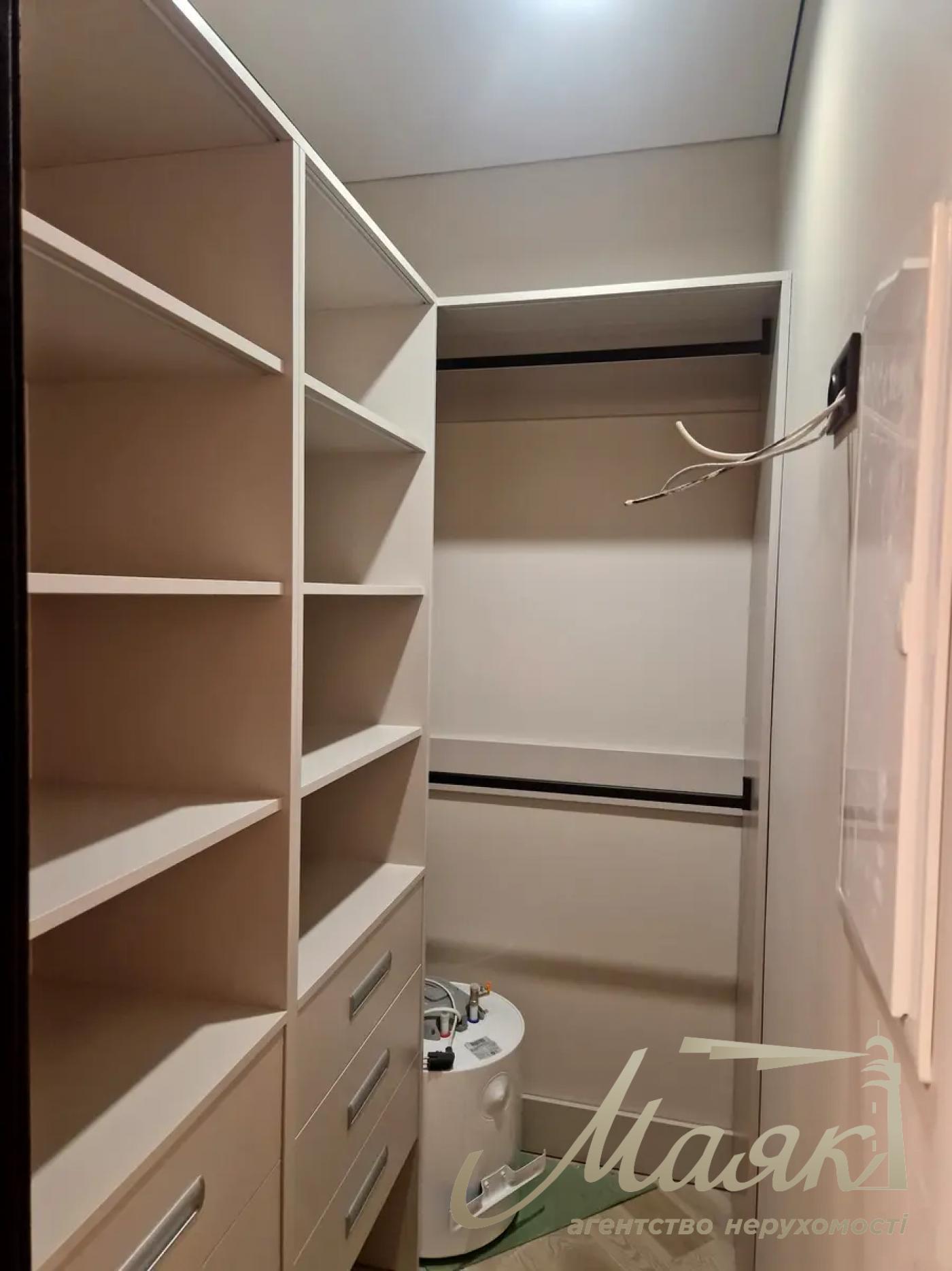 Продажа 1-комнатной квартиры 41м2 с террасой в ЖК Дельмар, ул. Драгомирова, Печерский