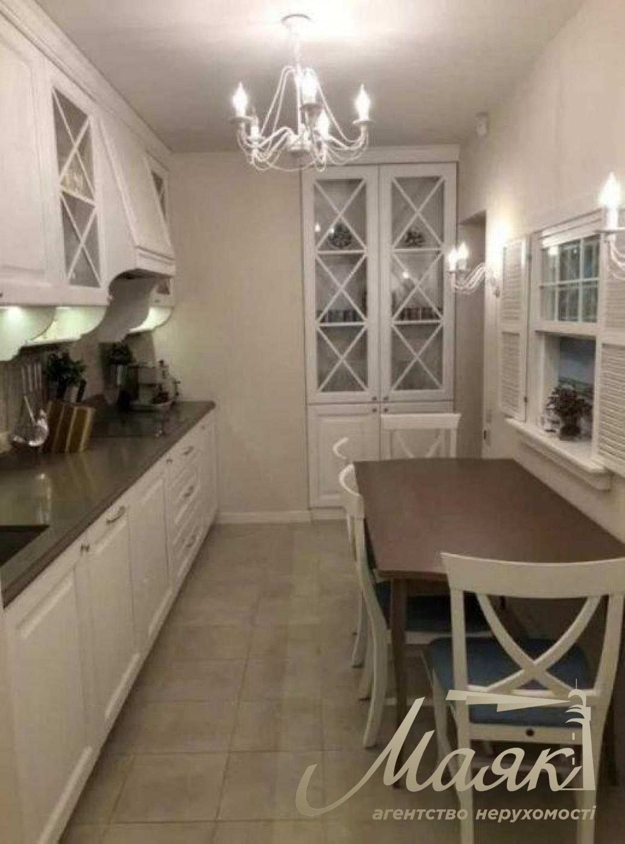 Продажа 3-к квартира ул. Антоновича, Центр, г. Киев