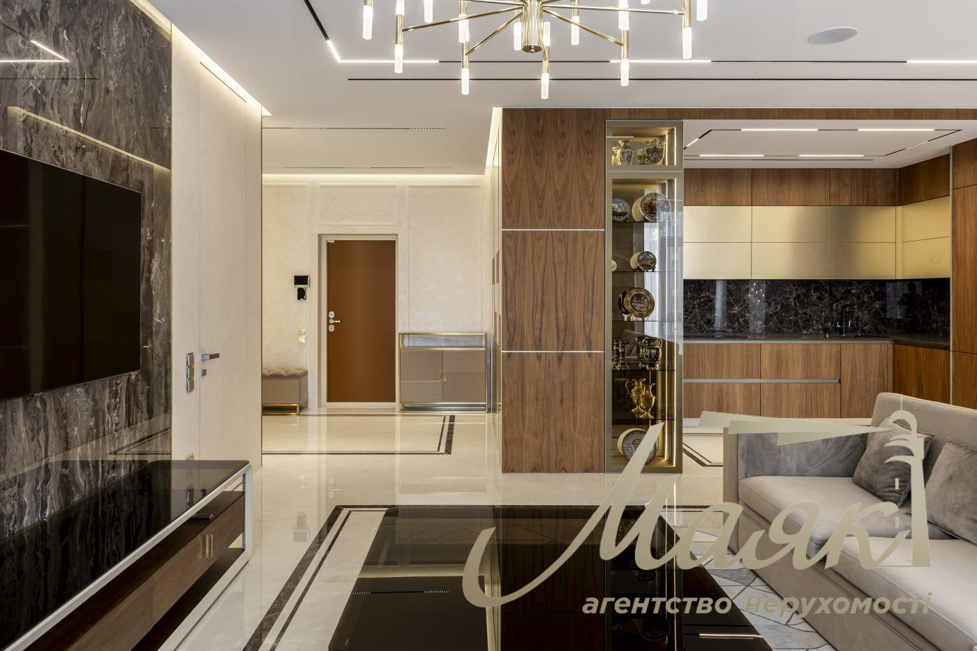 Продаж 3к квартири 122м2 в ЖК Бульвар Фонтанів, вул. Саперне Поле