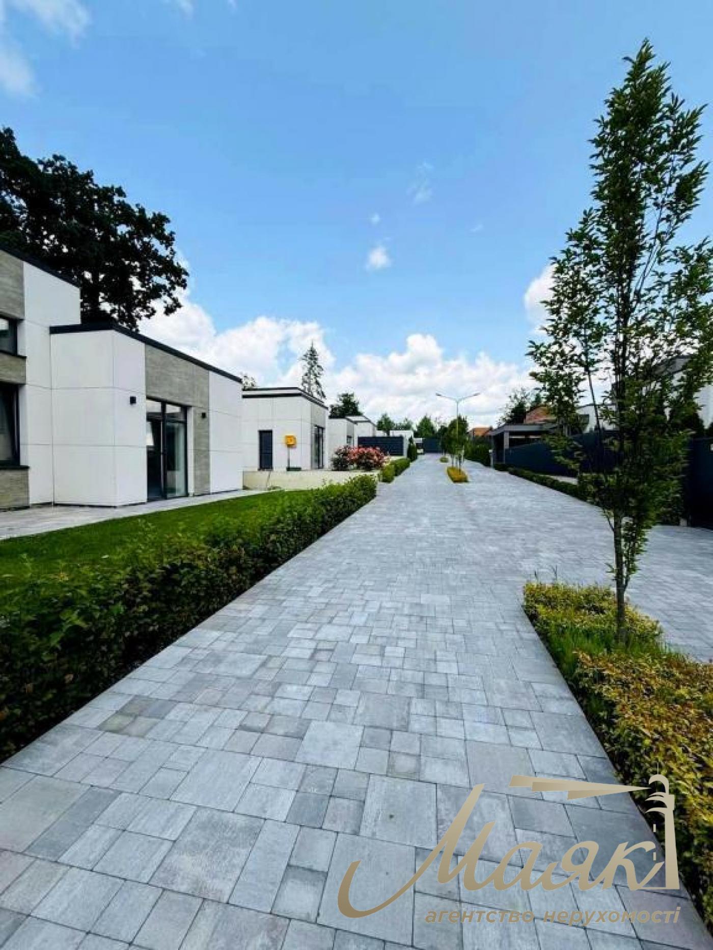 Продаж сучасного будинку 172м2 у закритому КМ Лісники, поруч ліс