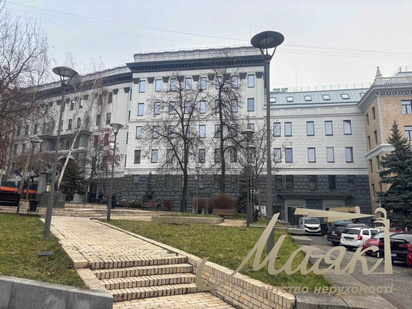 Оренда Офісу 1000м2  вул. Прорезная, Центр, Киев