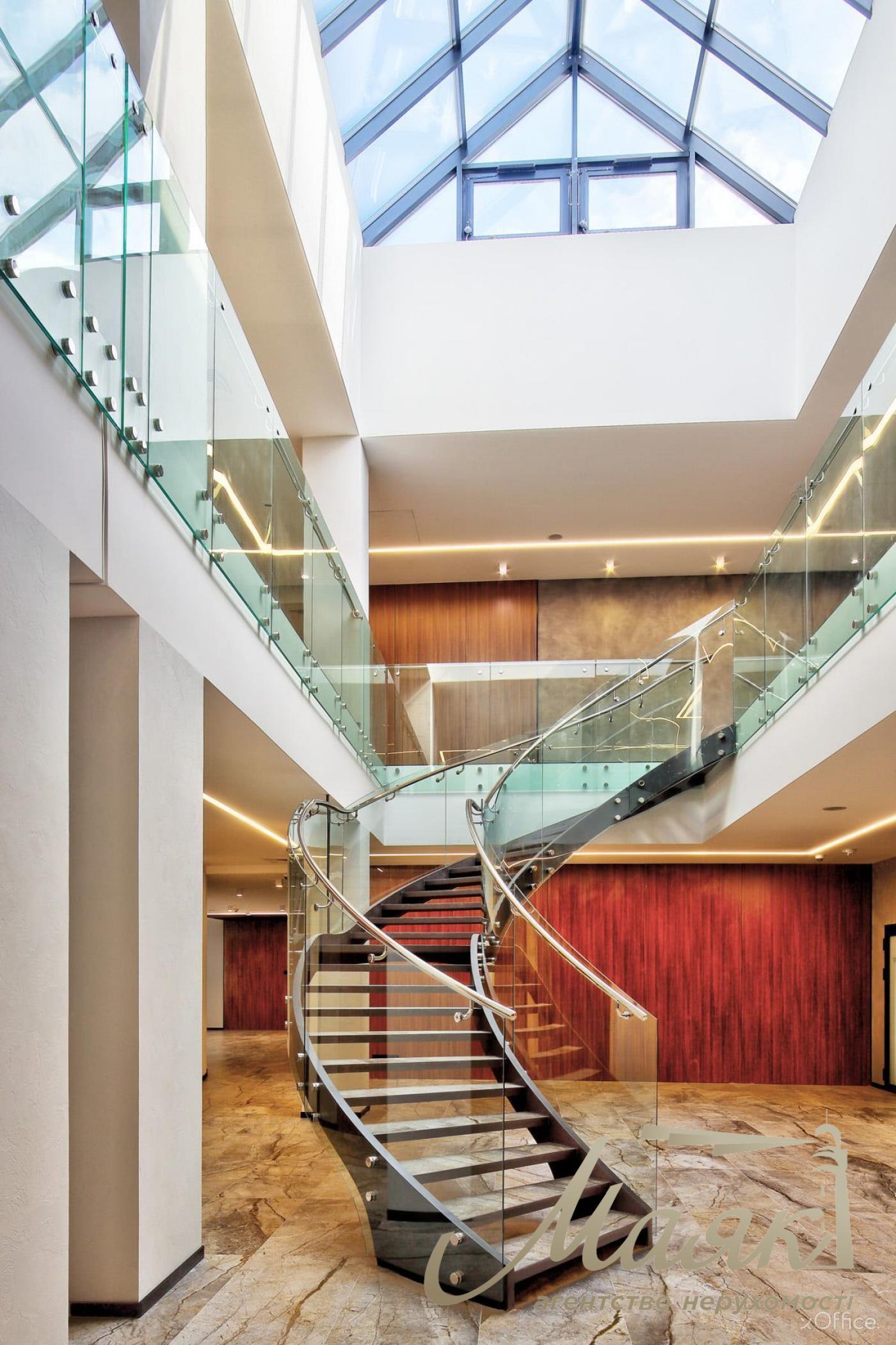 Office for rent 1800m2 BC M8 str. Princes Ostrozhsky 8B Pechersky district