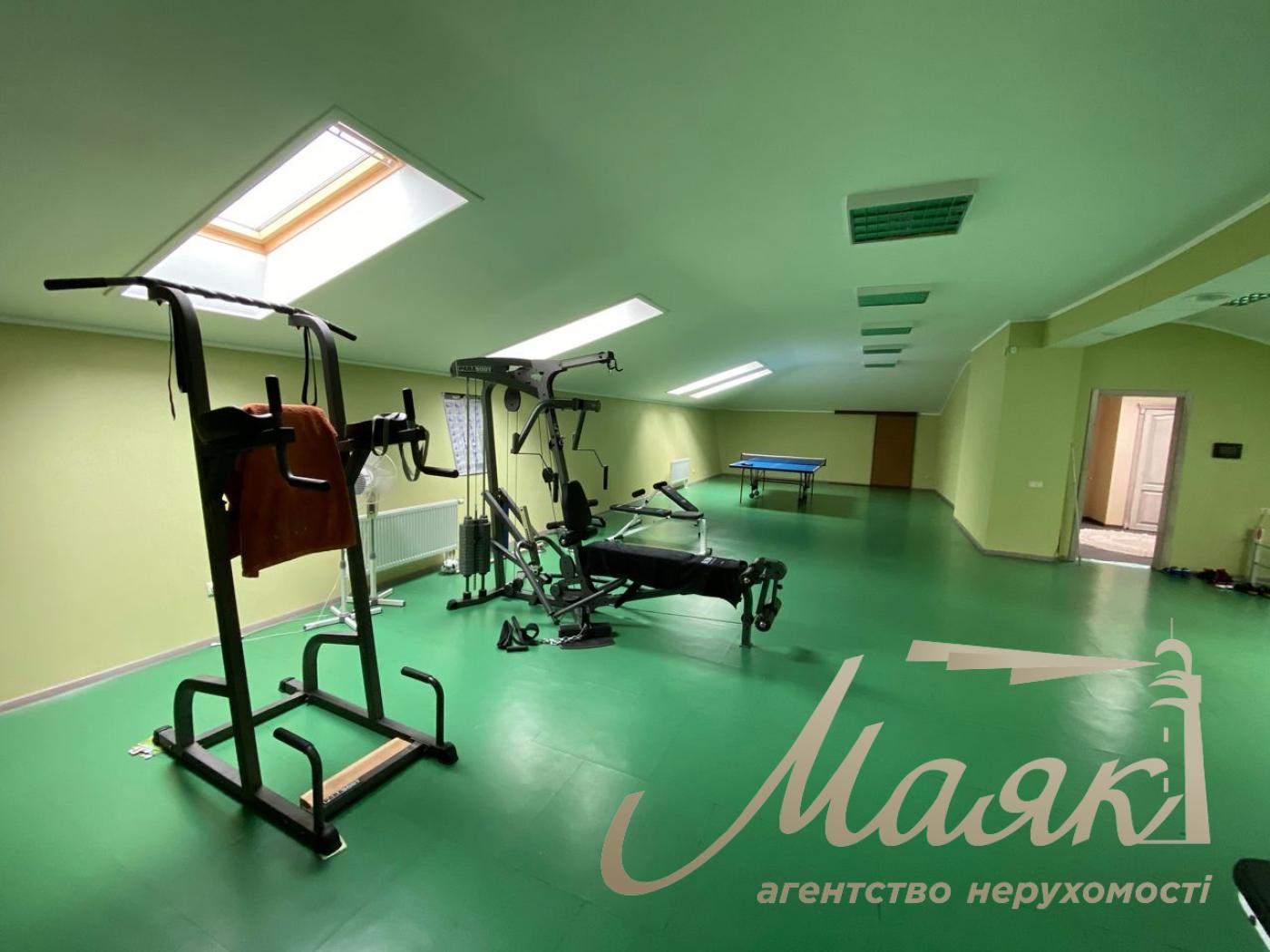 House for sale 1000 m2 Gostomel