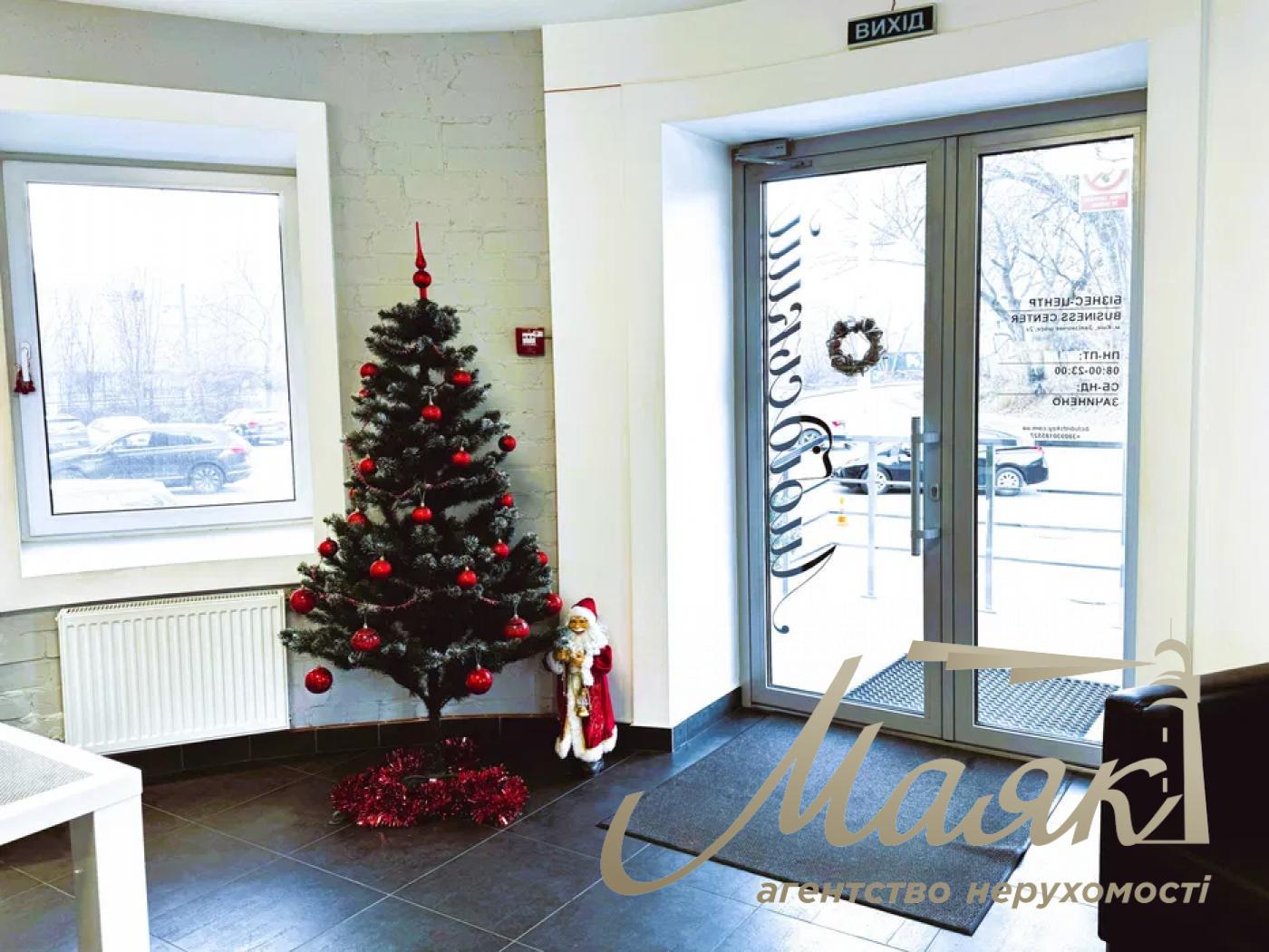 Оренда офісу 377м2 у БЦ Залізничне шосе 2-А, Печерський район.