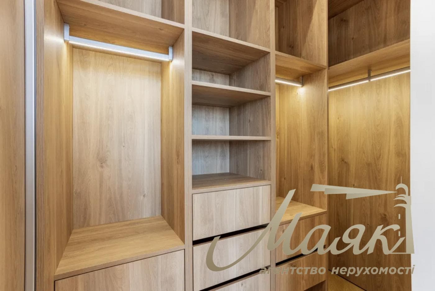 Оренда унікальної 2-кімнатної квартири (75 м²) у ЖК «52 Перлина/Печерськ Плаза» з терасою площею 17 м²