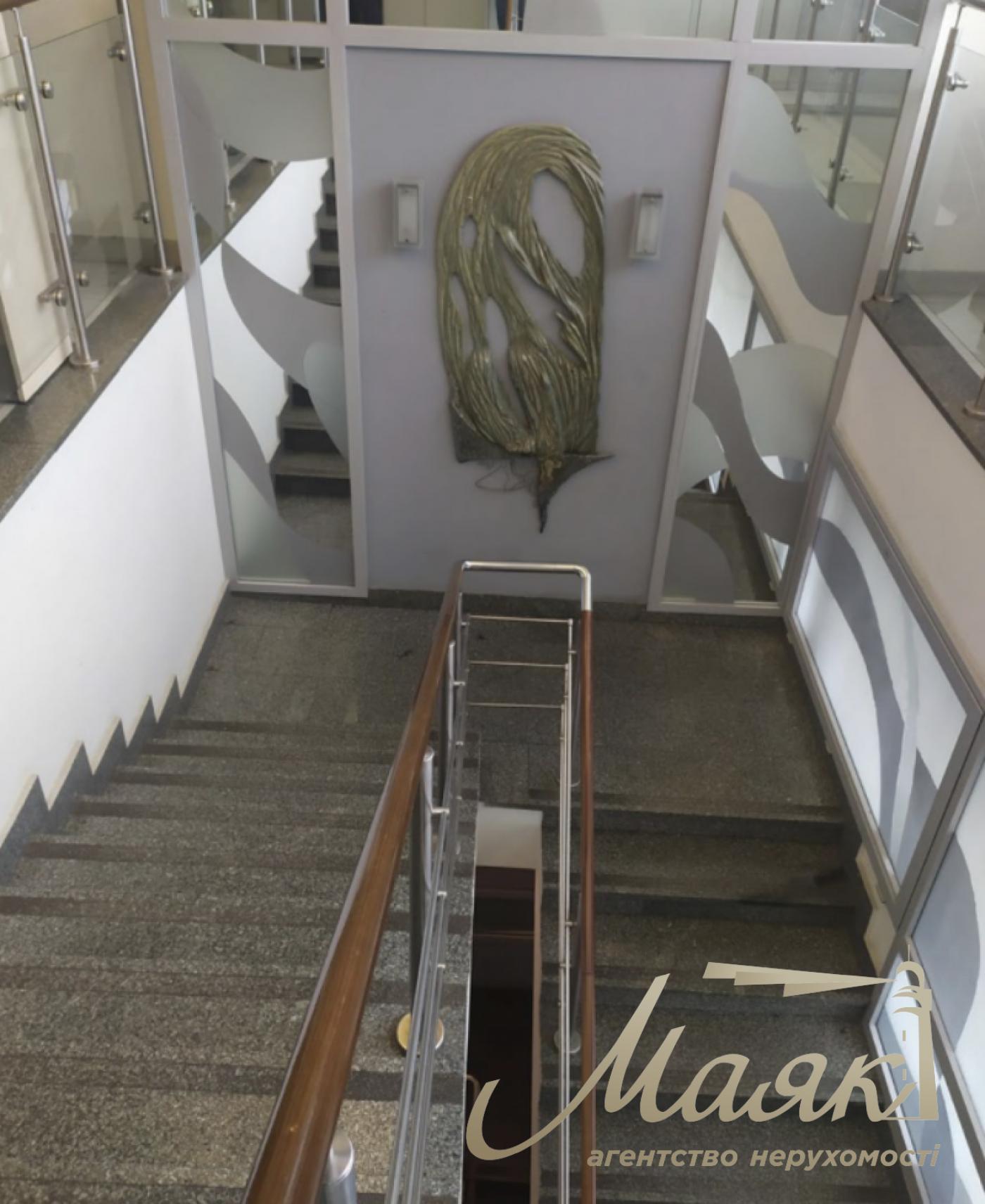 Оренда ОСЗ 5500м2 по вул.Міхнвоського 38, Звіринецька.