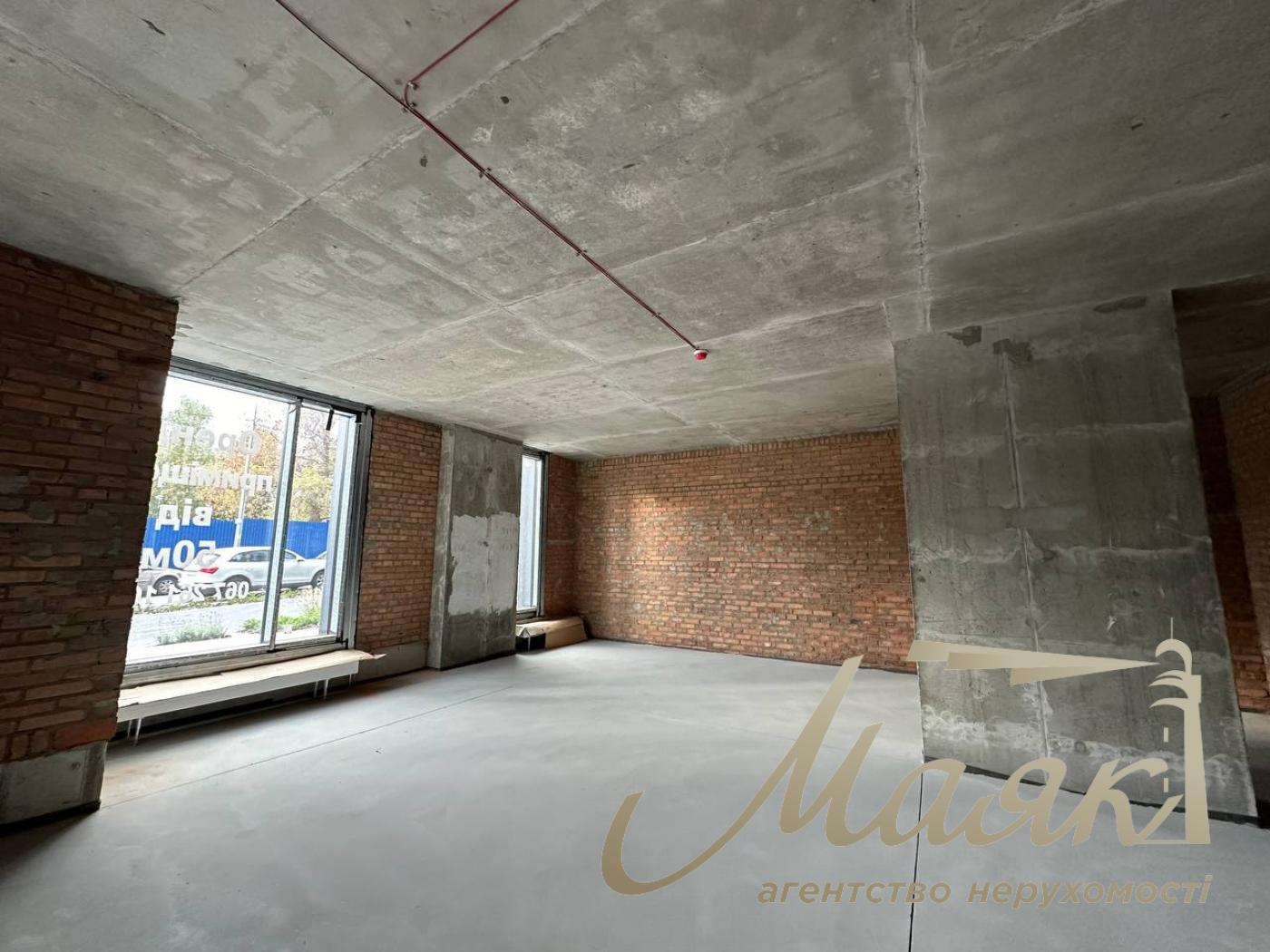 Оренда фасадного приміщення 155м2 у ЖК TRIIINITY, вул. Барбюса Анрі