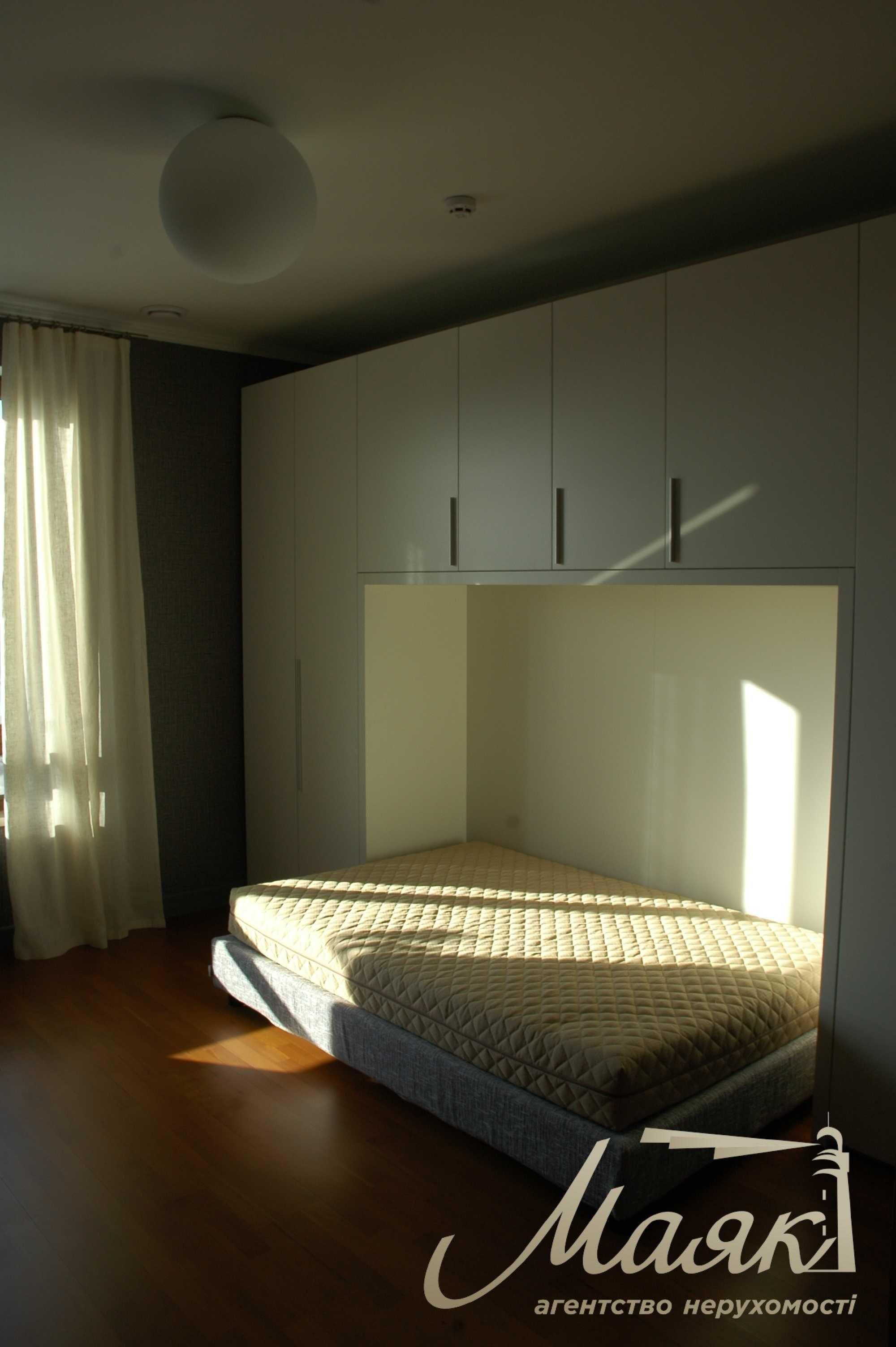 Оренда будинку 260м2 з басейном у Лісниках. КМ "Зелений Гай"