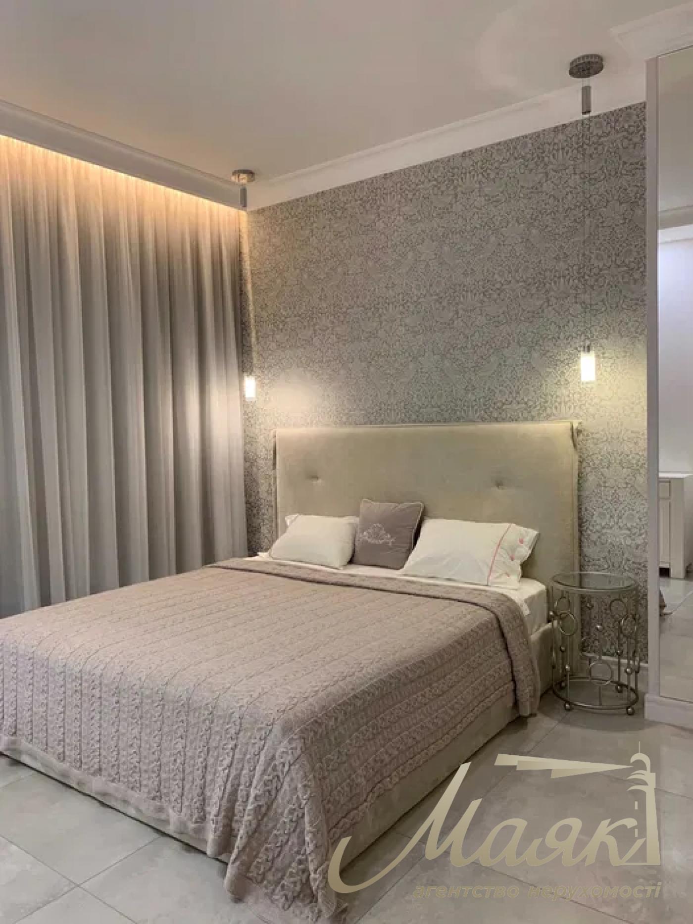 Аренда 1-комнатной квартиры 57м2 в ЖК Бульвар Фонтанов ул. Саперное Поле 3