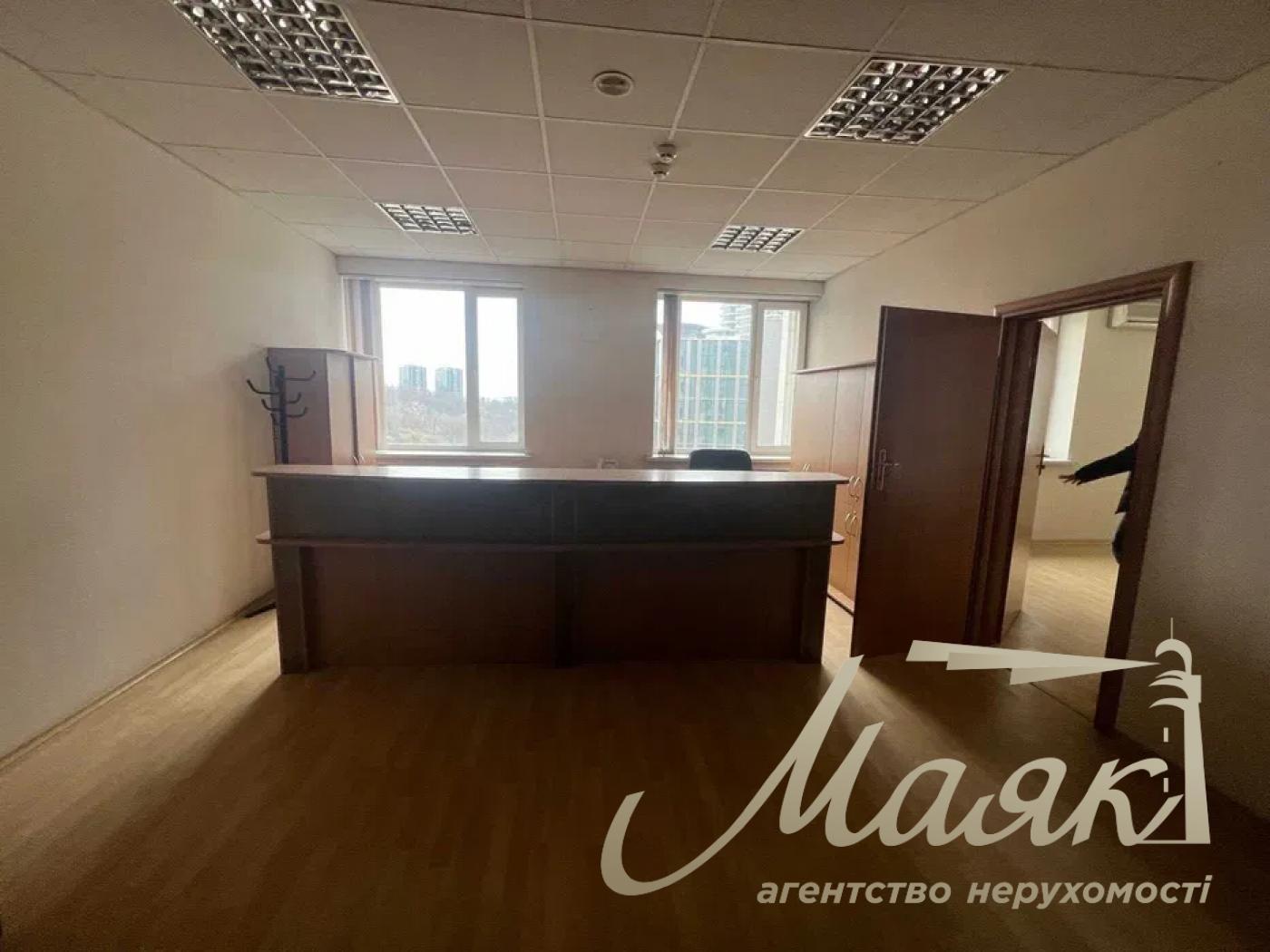 Оренда ОСЗ 5500м2 по вул.Міхнвоського 38, Звіринецька.