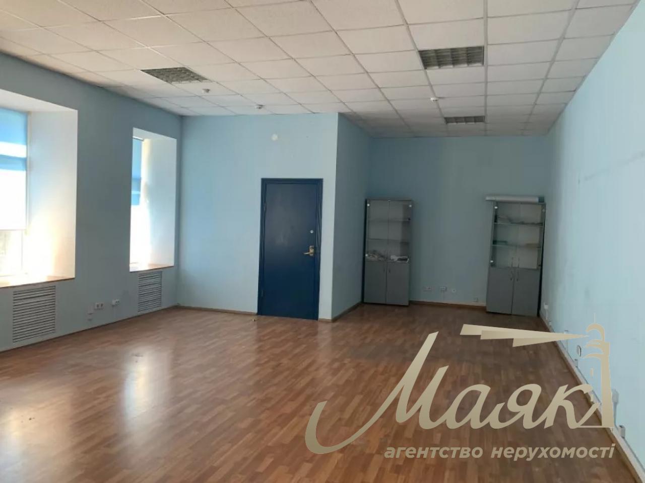 Office building with renovation for sale on Bolshaya Zhitomirskaya street! Business center of the city. Kyiv