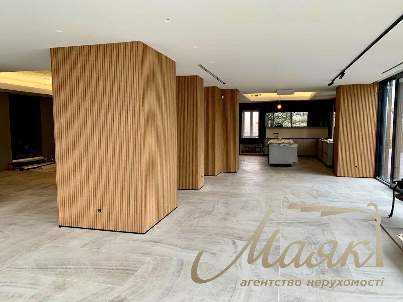 Оренда будинку 650м2 у СМТ Козин, Башта. Будинок із виходом до Дніпра.