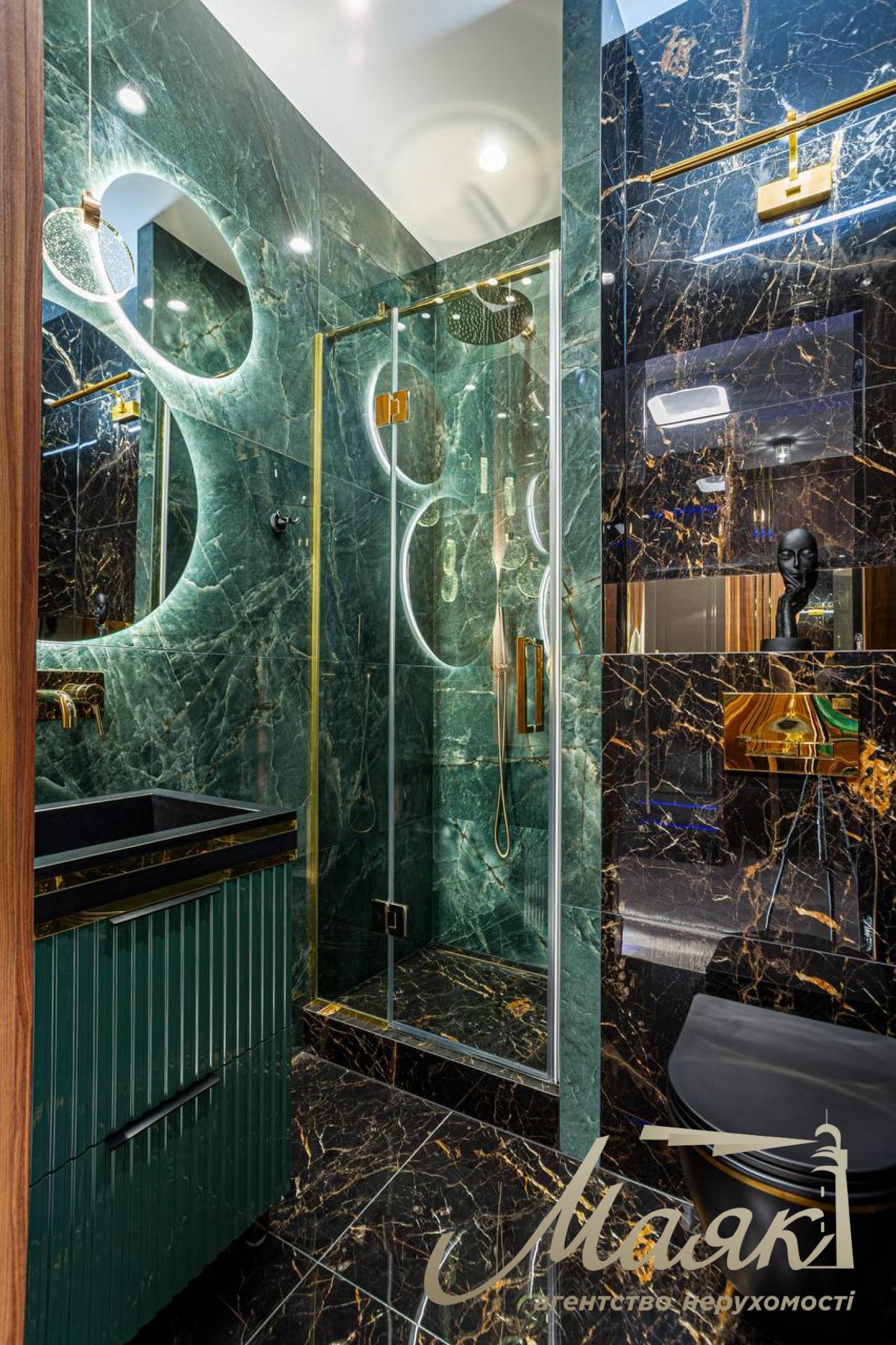 Продаж пентхауса 195 м² з терасою та дизайнерським ремонтом у ЖК Park Avenue VIP, Київ