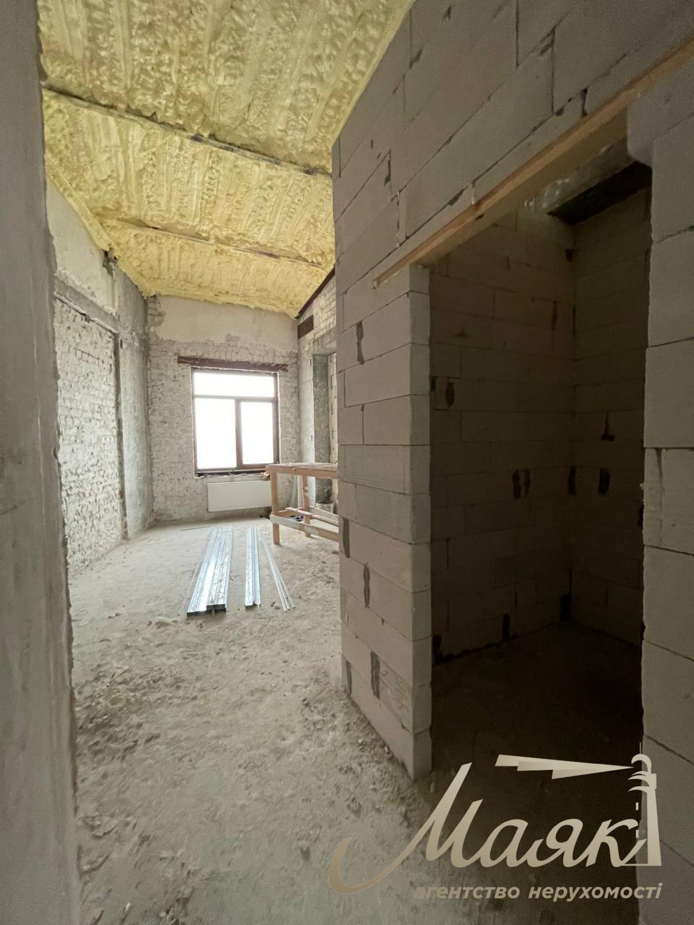 Sale of a view apartment in the residential complex "Fundukleevsky", Bohdan Khmelnitsky street