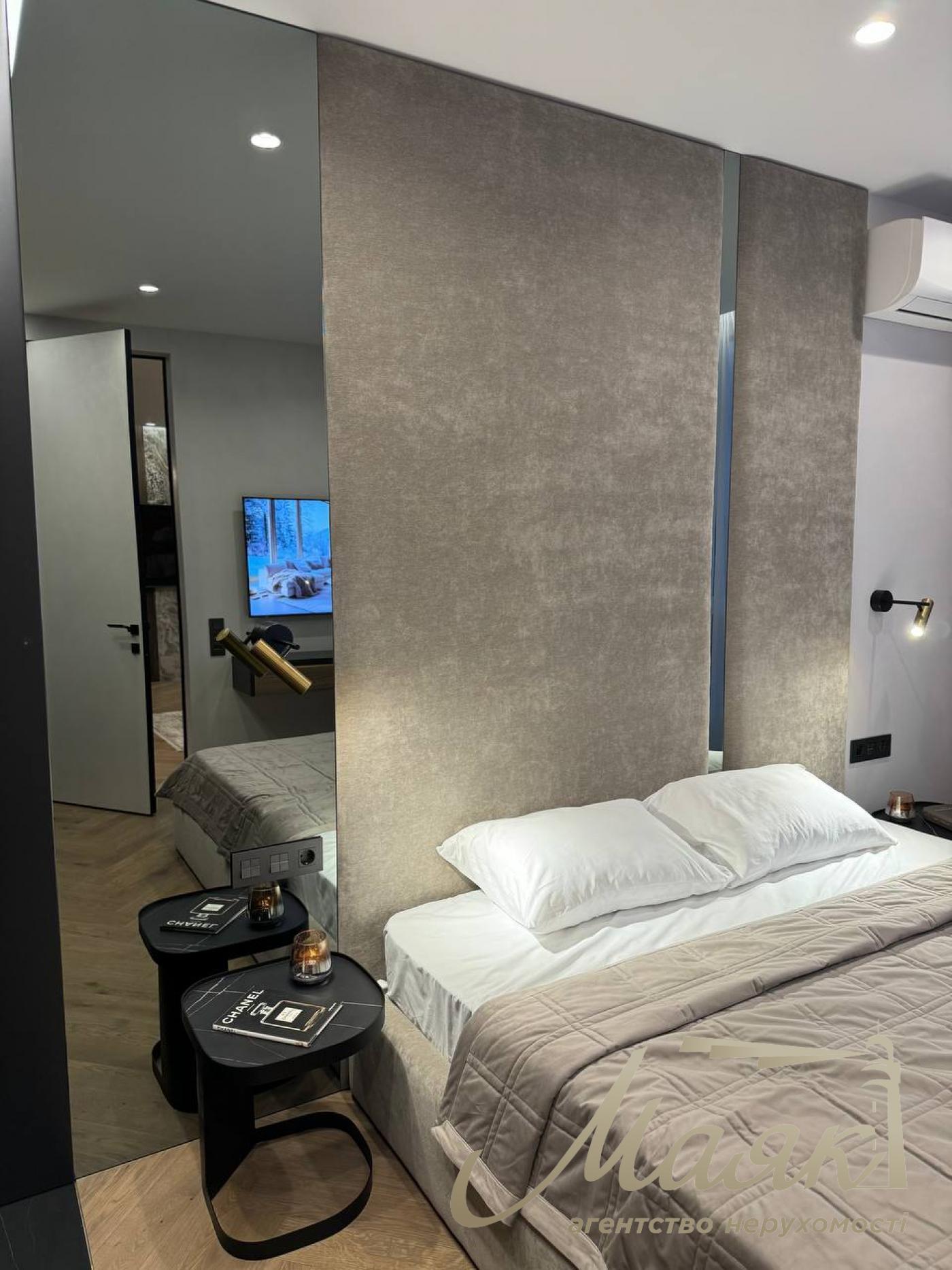 Продаж 2 кімнатної квартири, 80м2, Французький квартал 2, вул. Джона Маккейна.