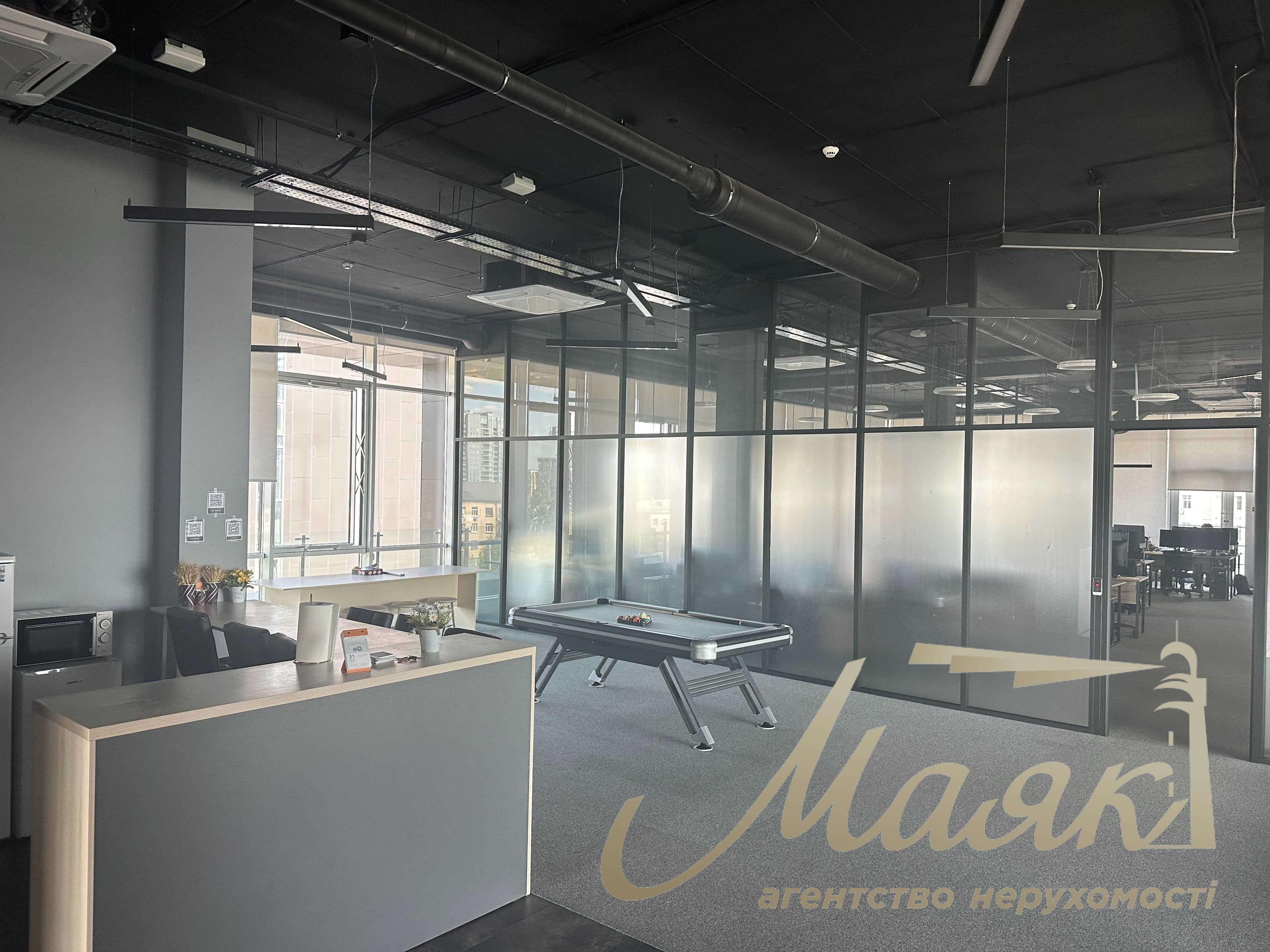 Оренда офісу з терасою (452 м²) у бізнес-центрі «TRINITY», вул. Товарна, 1, Печерський район