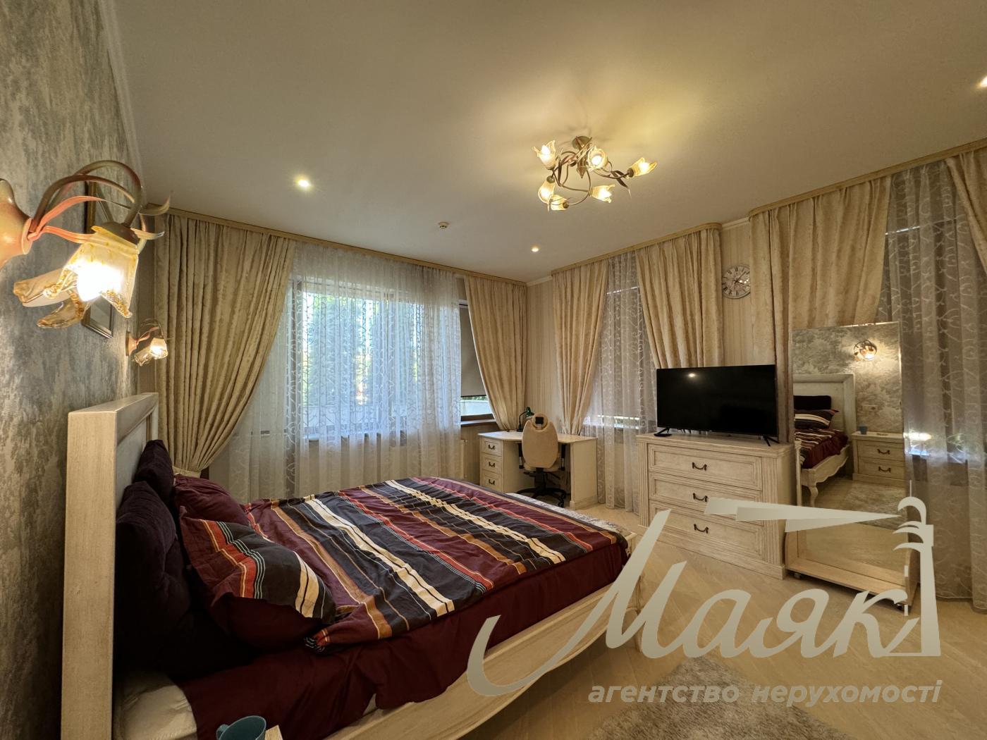 Rent 2-storey house 220m2 in. Ivankovici/Kruglyk, KG "Maetok"