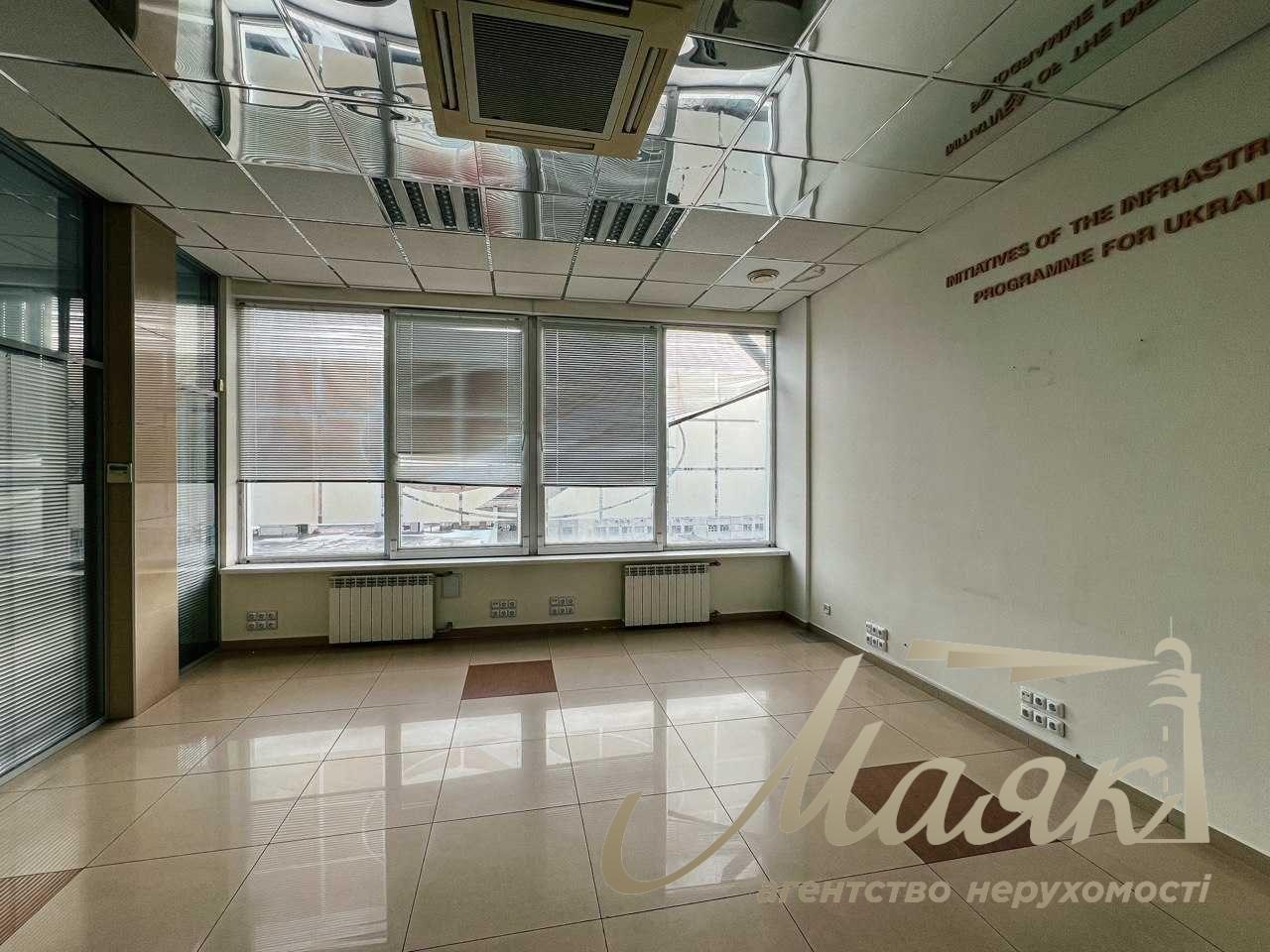 Оренда офісу на Печерську 1 158м2 на б-р Лесі Українки 26.