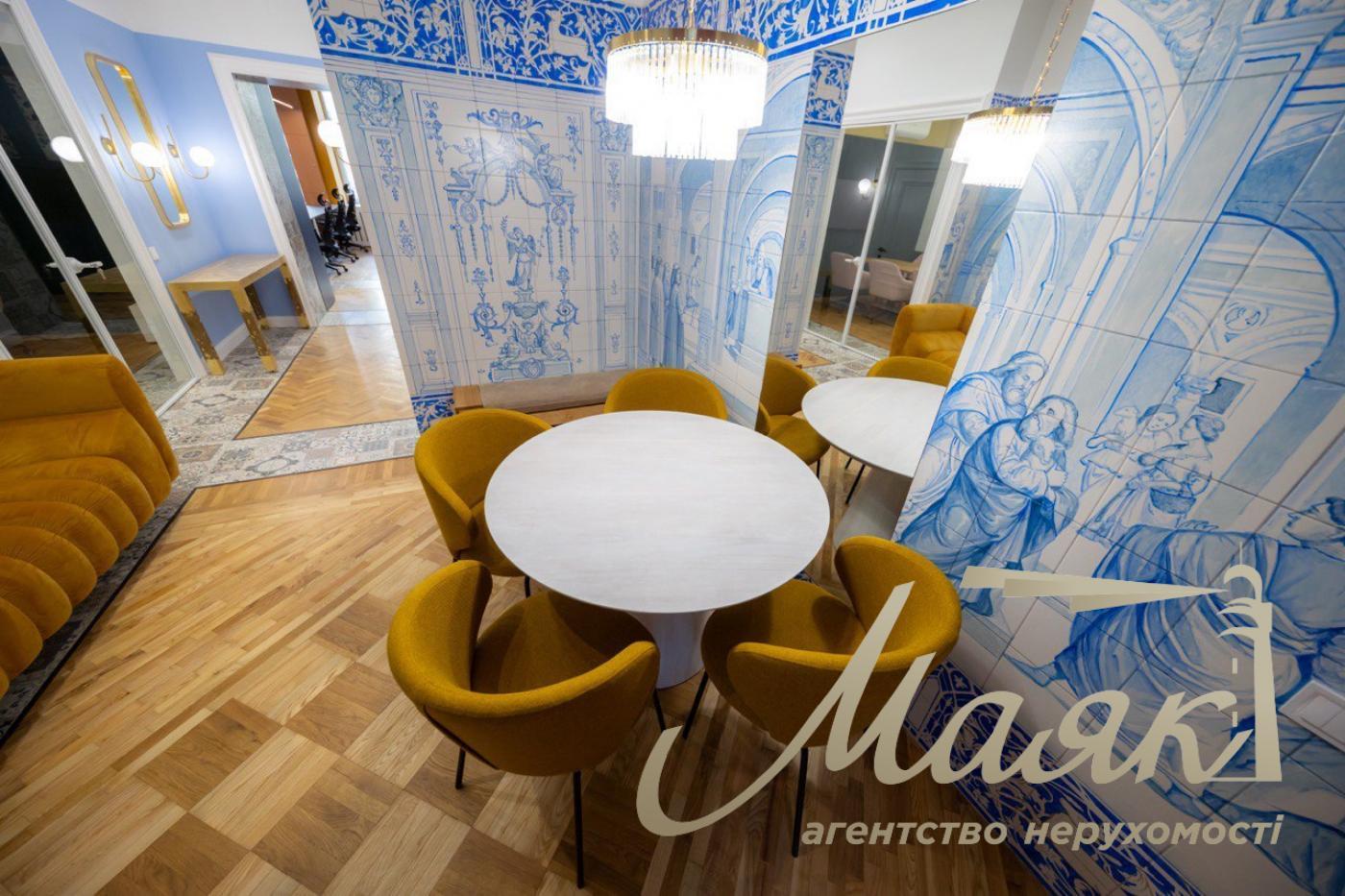 Аренда меблированного офиса 110 кв.м. на ул Владимирская 92