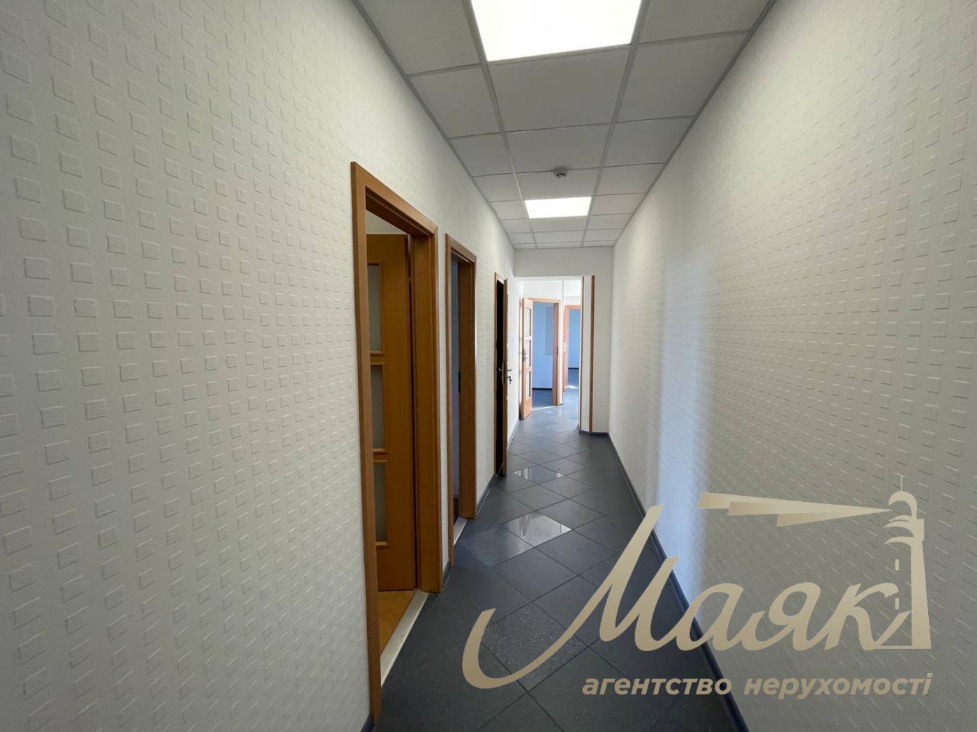 Аренда офисного помещения 270м2 в центре, Лукьяновка