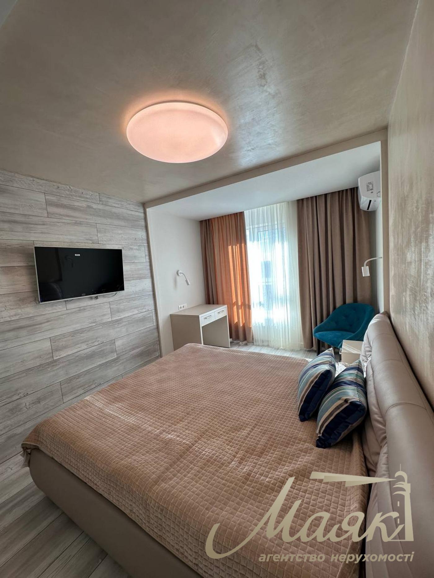 Rent 3-room apartment in Vladimirsky Residential Complex