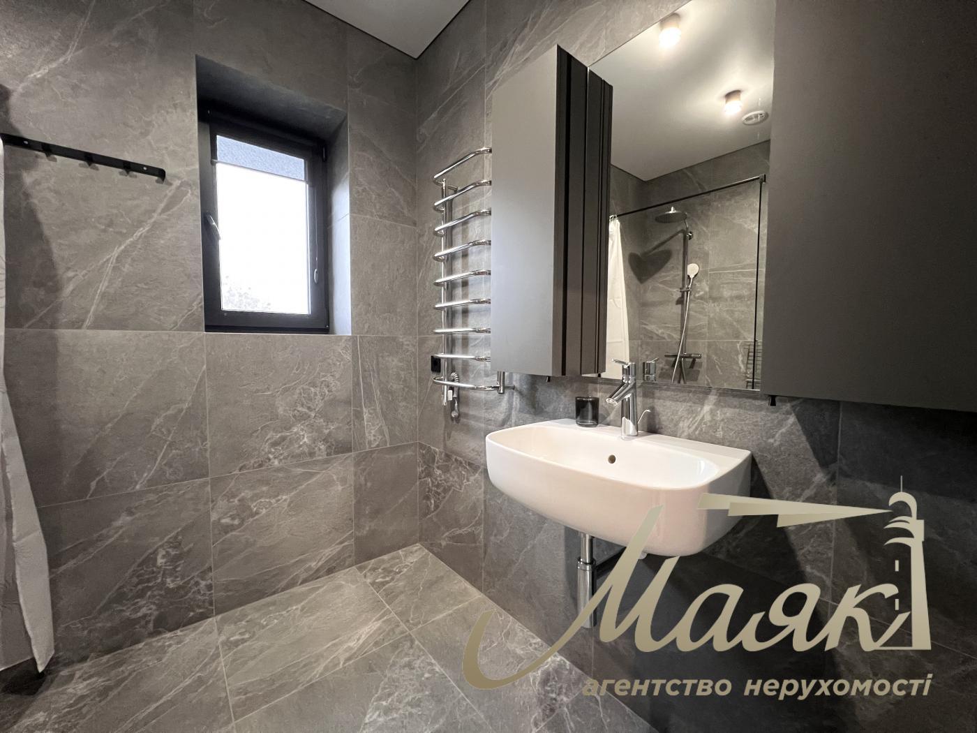 Rent 2-storey house 157m2, Goloseevsky district