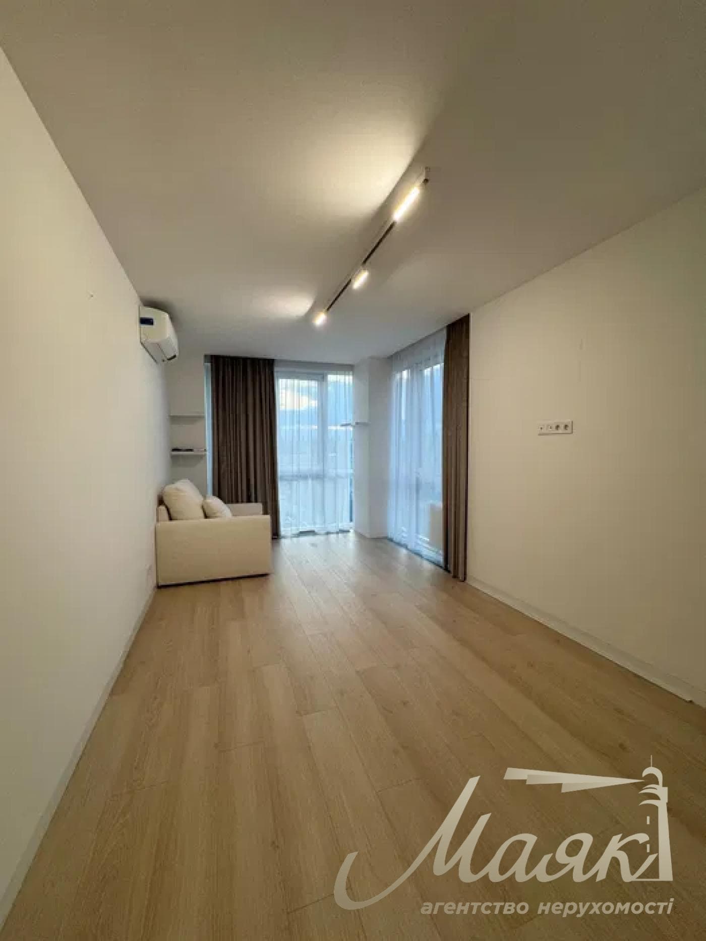 Rent 3k apartment in LCD Barvinok, Dniprovsky district, invertor