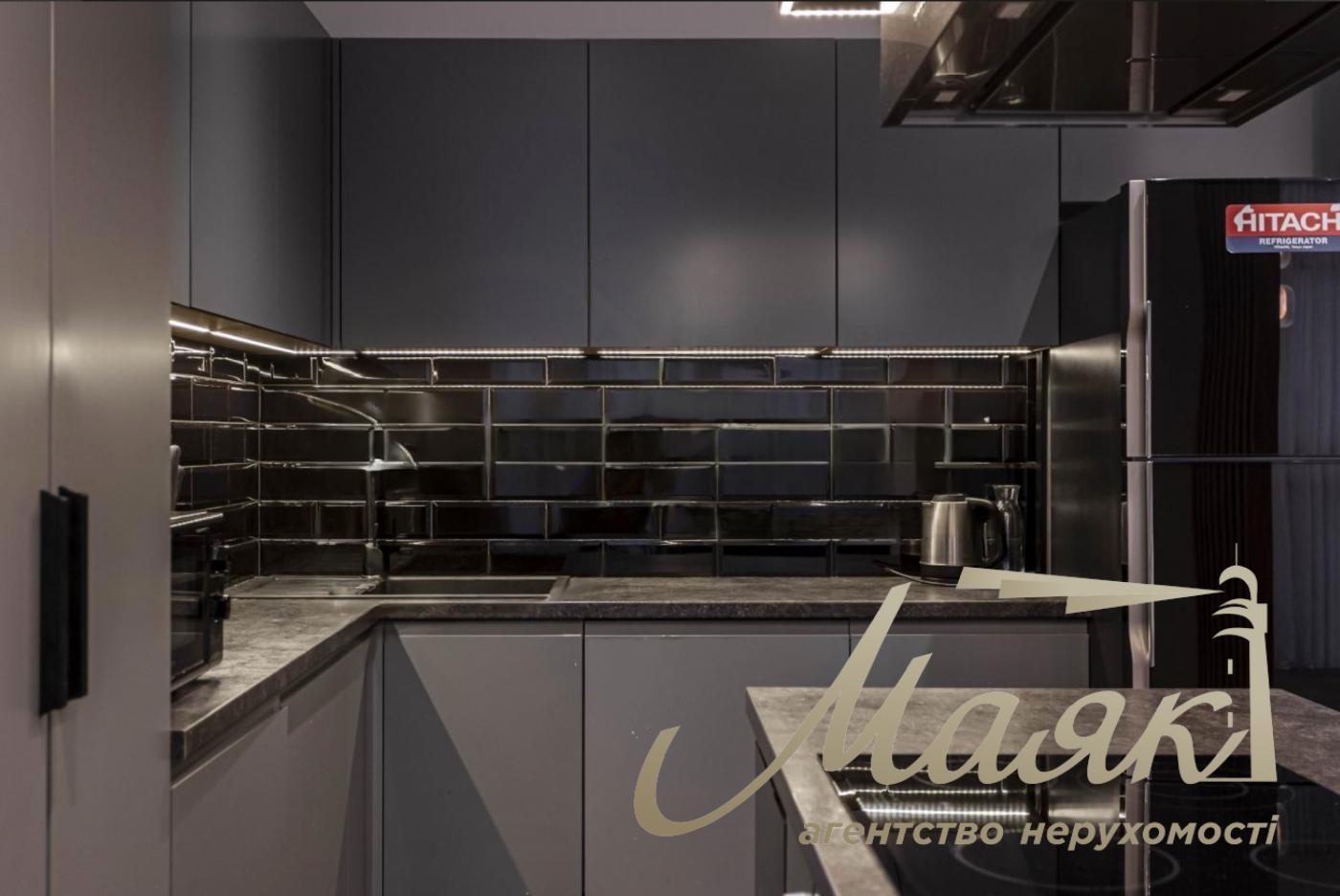 Rent spacious 6-room apartment 290m2 in LCD "Novopecherskie Lipki", Dragomirova St., Pechersk district
