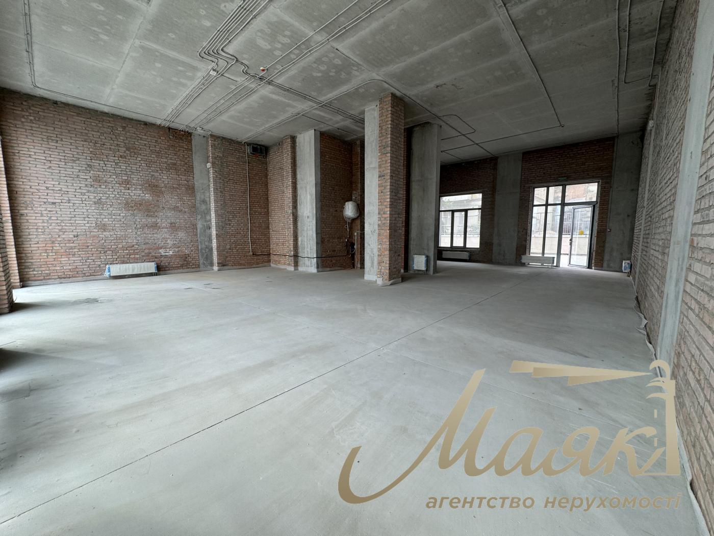Аренда фасадного помещения 130м2, клубный дом Illinsky House.