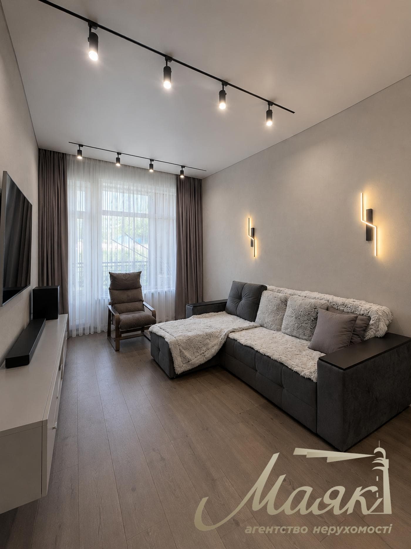 Продаж квартири з новим ремонтом та відкритим балконом у ЖК «52 Жемчужина / Pechersk Plaza», вул. Михайла Бойчука, Печерськ