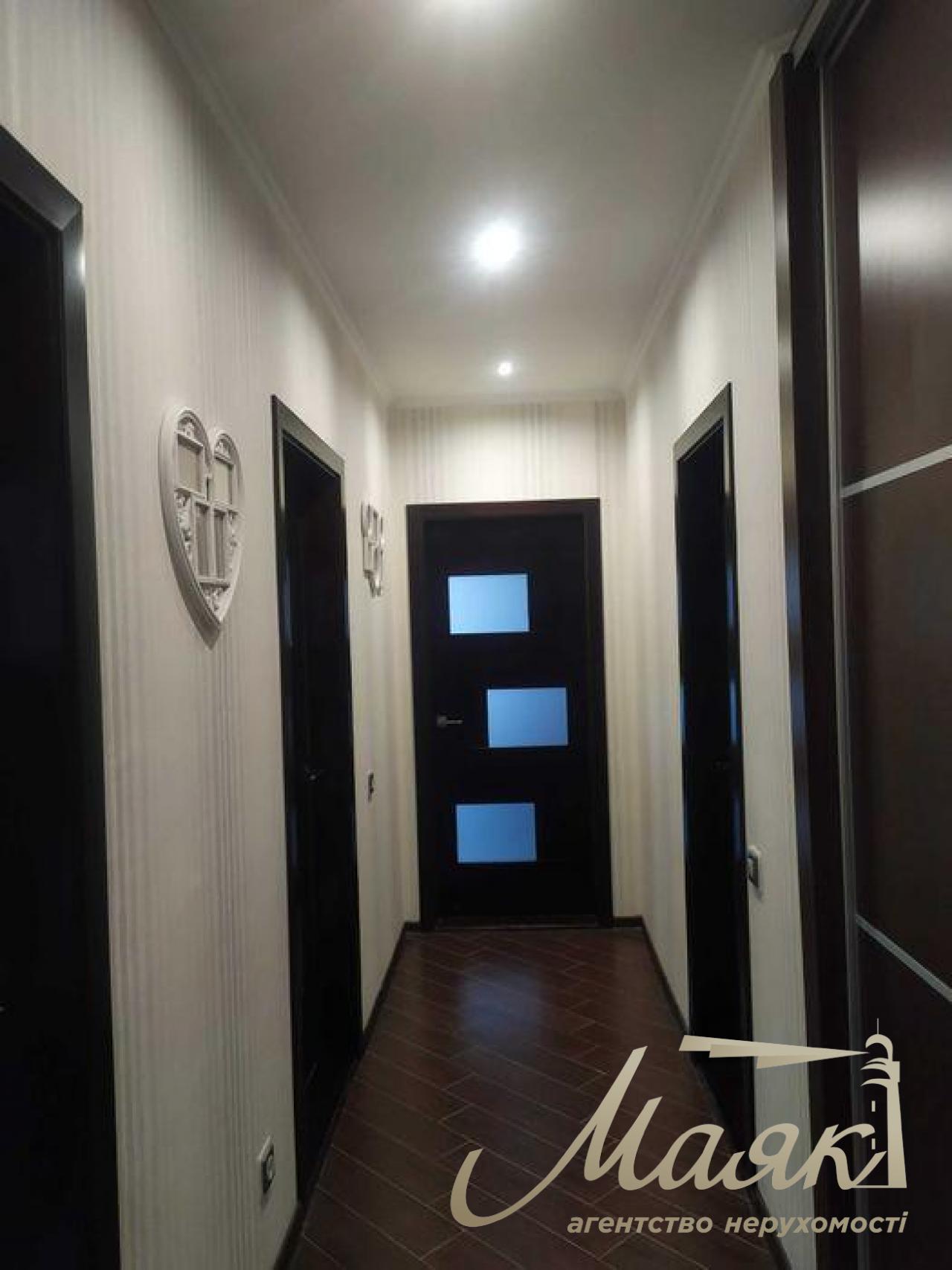 Sale 3-room apartment Goloseevo, residential complex 4 seasons