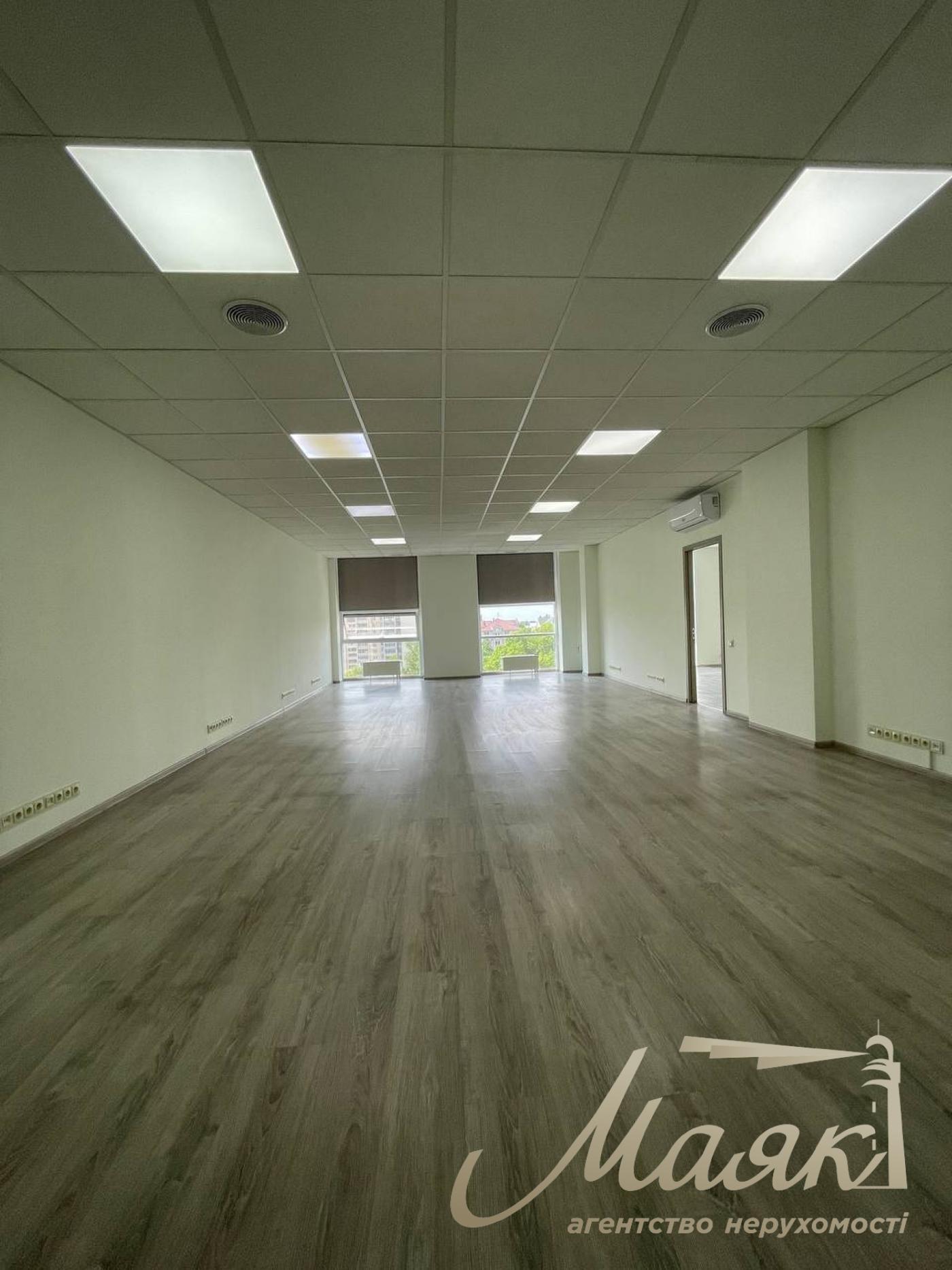 Office for rent 540 sq.m Business Center Star Center Solomenskyi district, Lobanovskyi Avenue