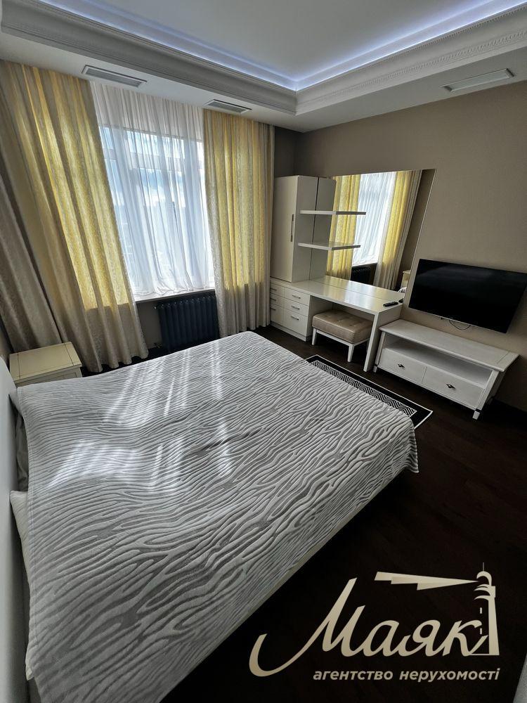 For sale 3-k apartment 120m2 in LCD "Novopecherskie Lipki" str. Andriy Verkhoglyada, 7, Pechersky district, Center.