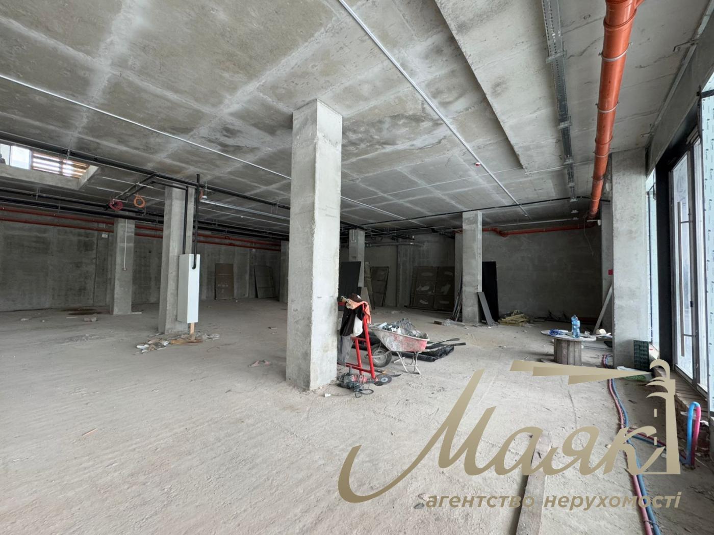 Rent a facade of 700m2 for a restaurant, Bridge, Slavutich
