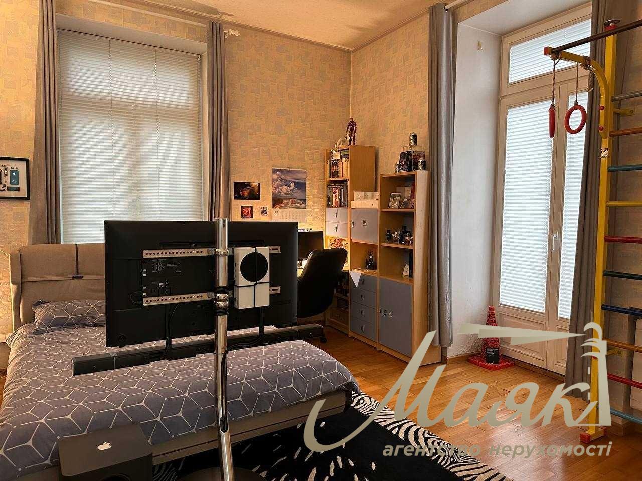 Аренда помещения под офис 180 м² в самом центре Киева, на Майдане Независимости
